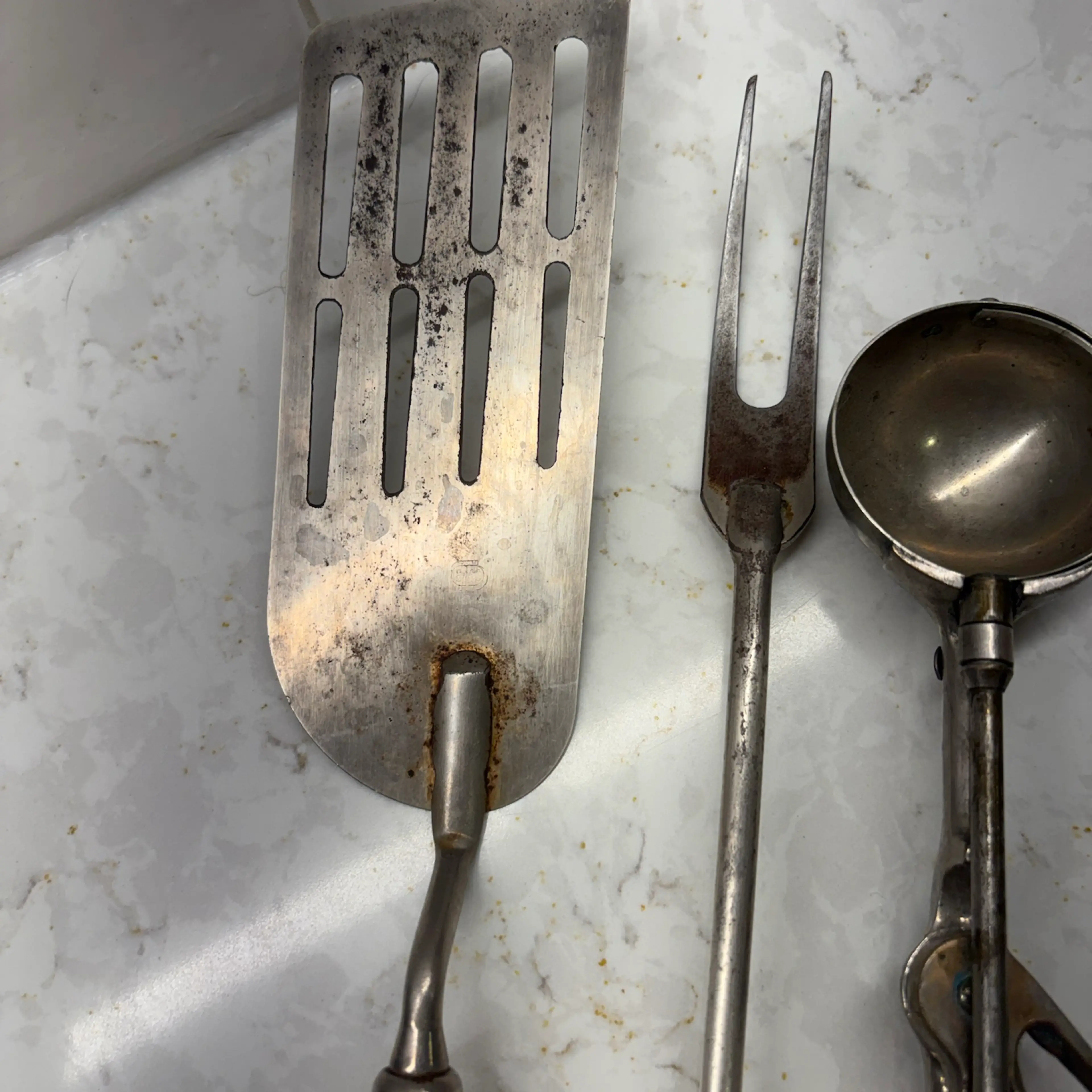 Image 2 of 6