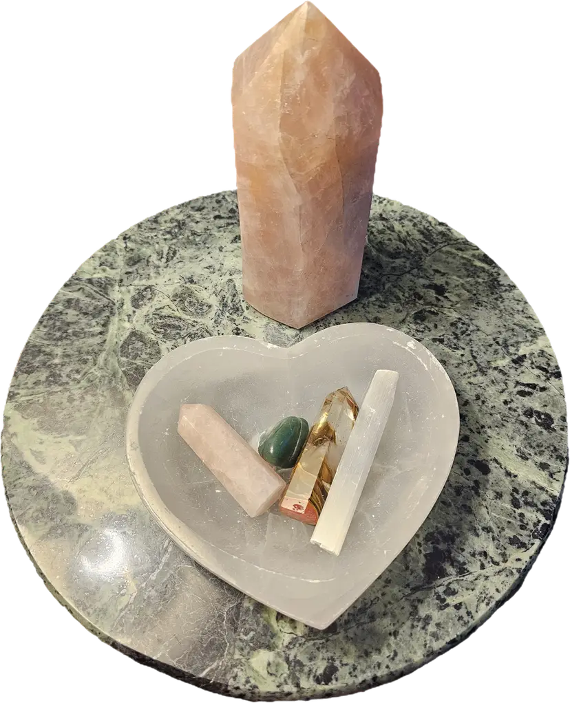Beautiful crystal display set in excellent condition