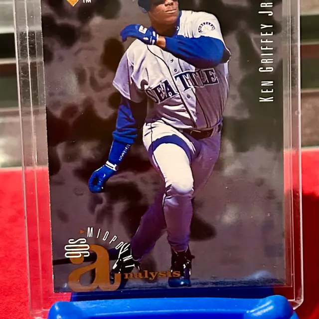 1995 Upper Deck - 90s Midpoint Analysis Ken Griffey Jr #110