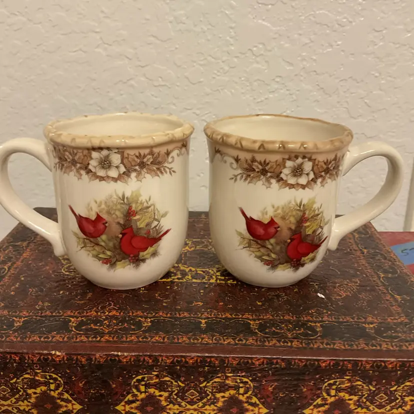 🎄Set Of 2 Red Cardinal Coffee Mugs