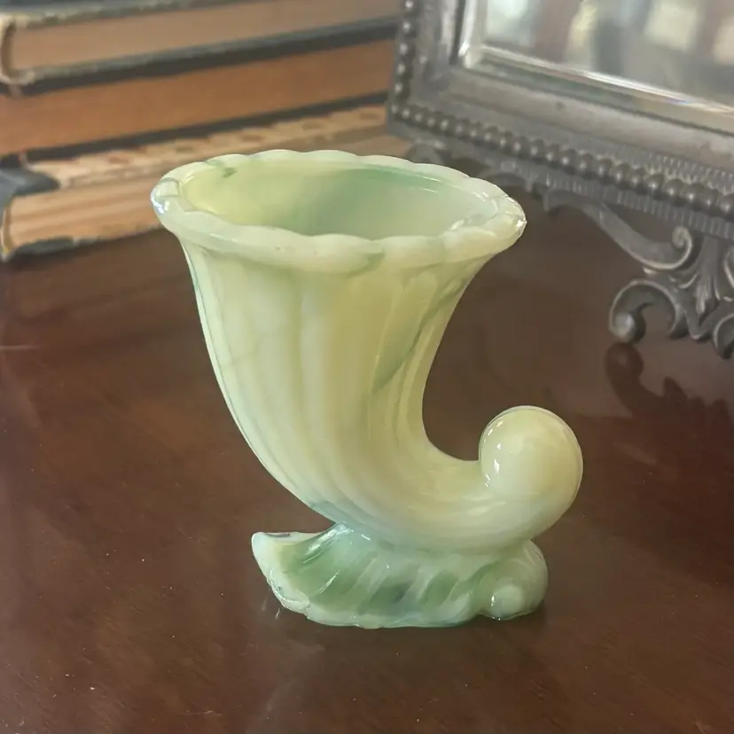 🐇Vintage 1940s Akro Agate Co Slag Glass Cornucopia Toothpick Holder Bud Vase