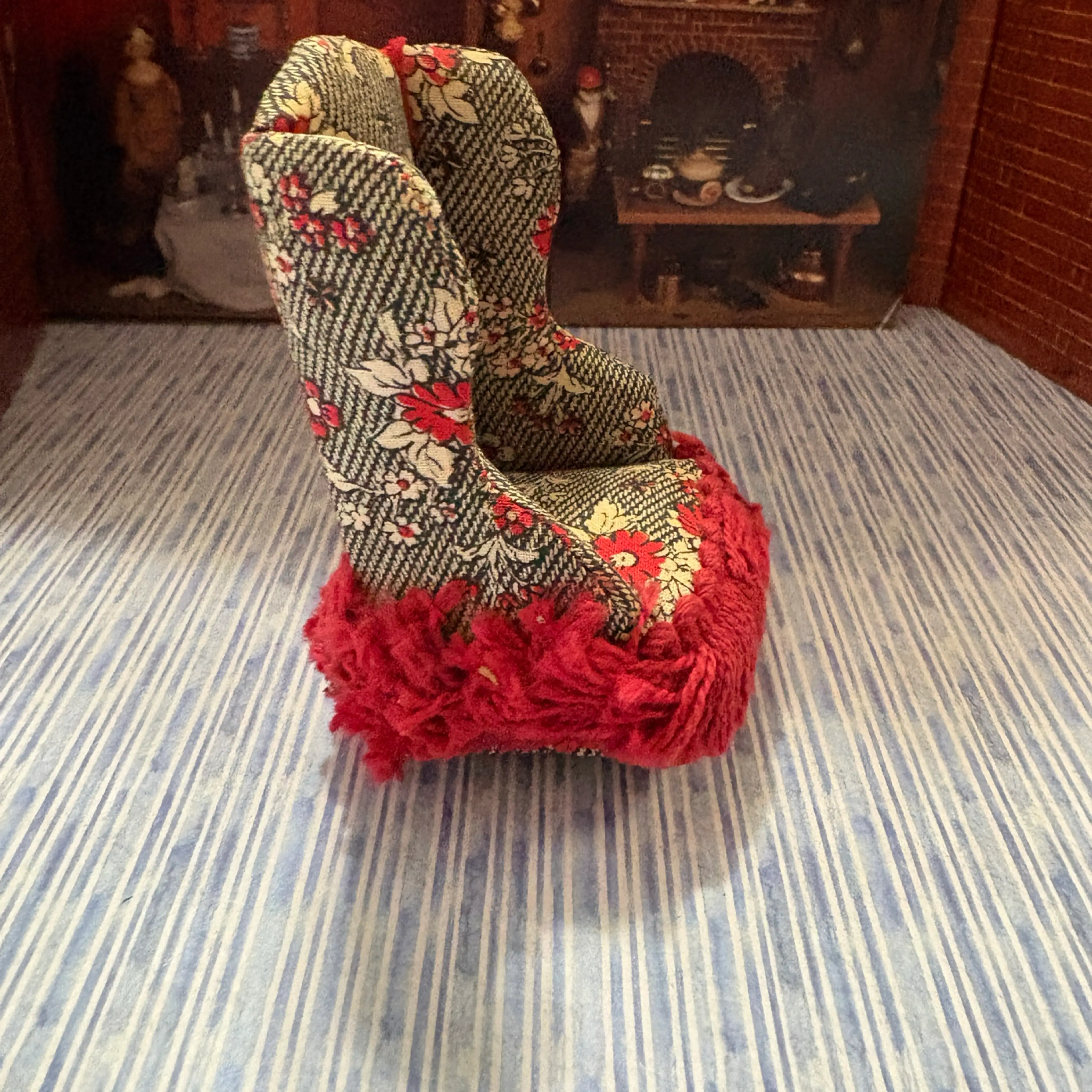 Image 2 of 6