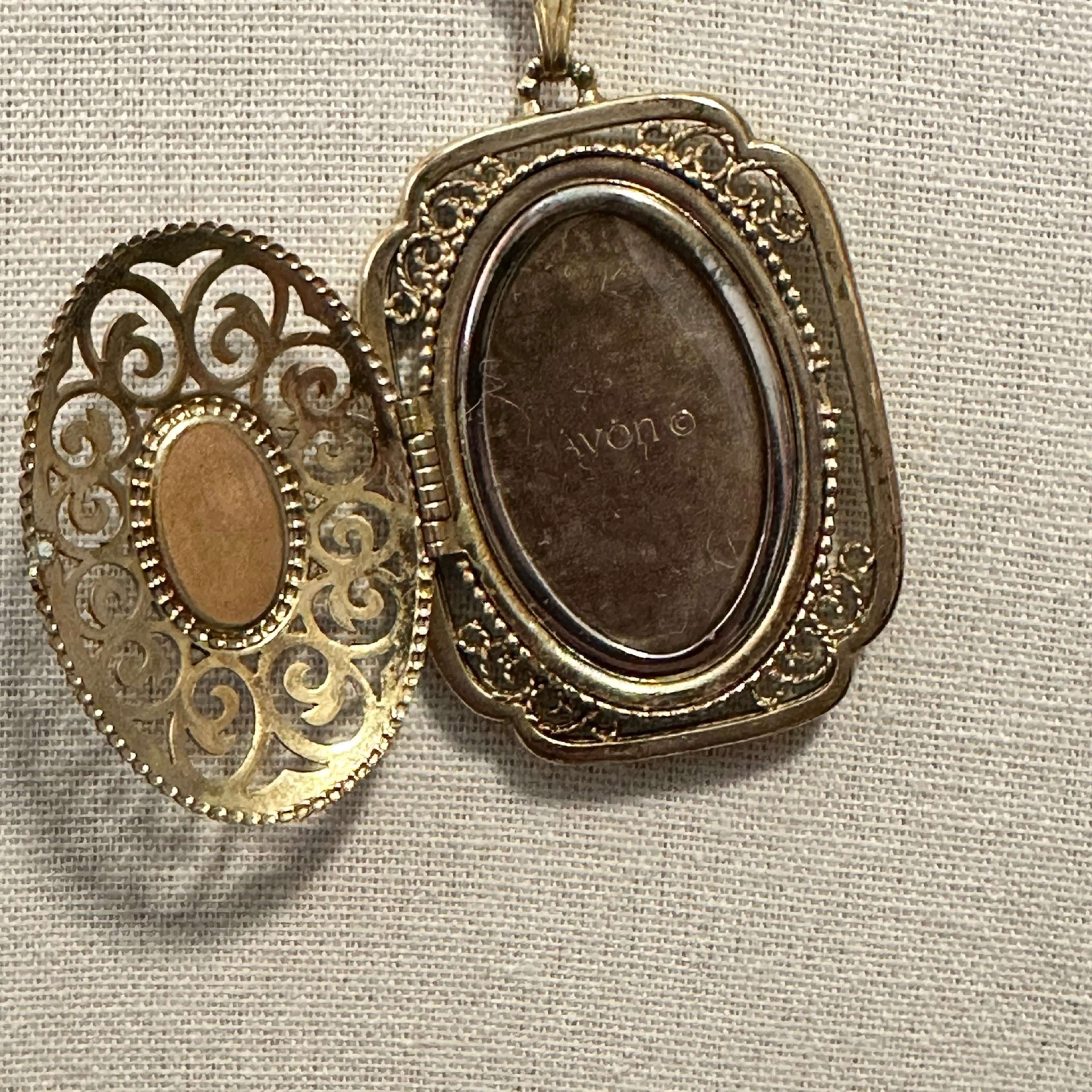 Image 3 of 3