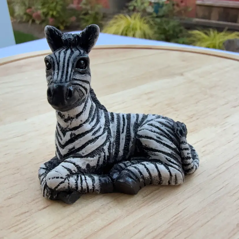 🐞Vtg 1987 Stone Critters Lying Down Baby Zebra Figurine SC-235. 2.5x2”