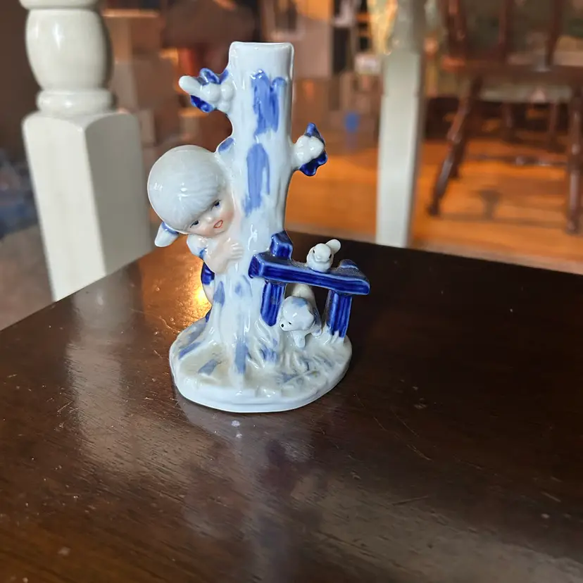 Bud Vase Blue And White Girl