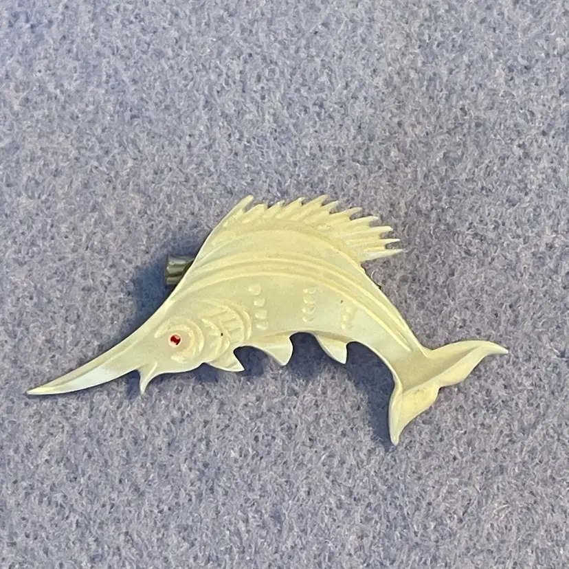 09 Mother Of Pearl Swordfish Brooch 1.5”