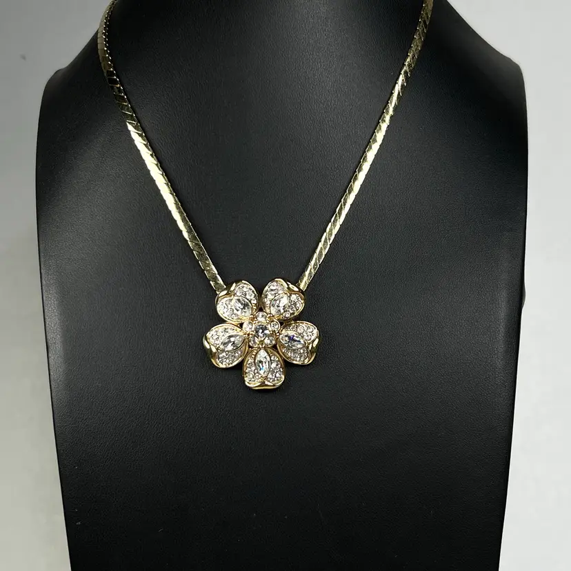 18” Attwood & Sawyer (A&S) Vintage 5-Petal Flower with Rhinestones Necklace. Gold-tone Chain. Signed A&S.
