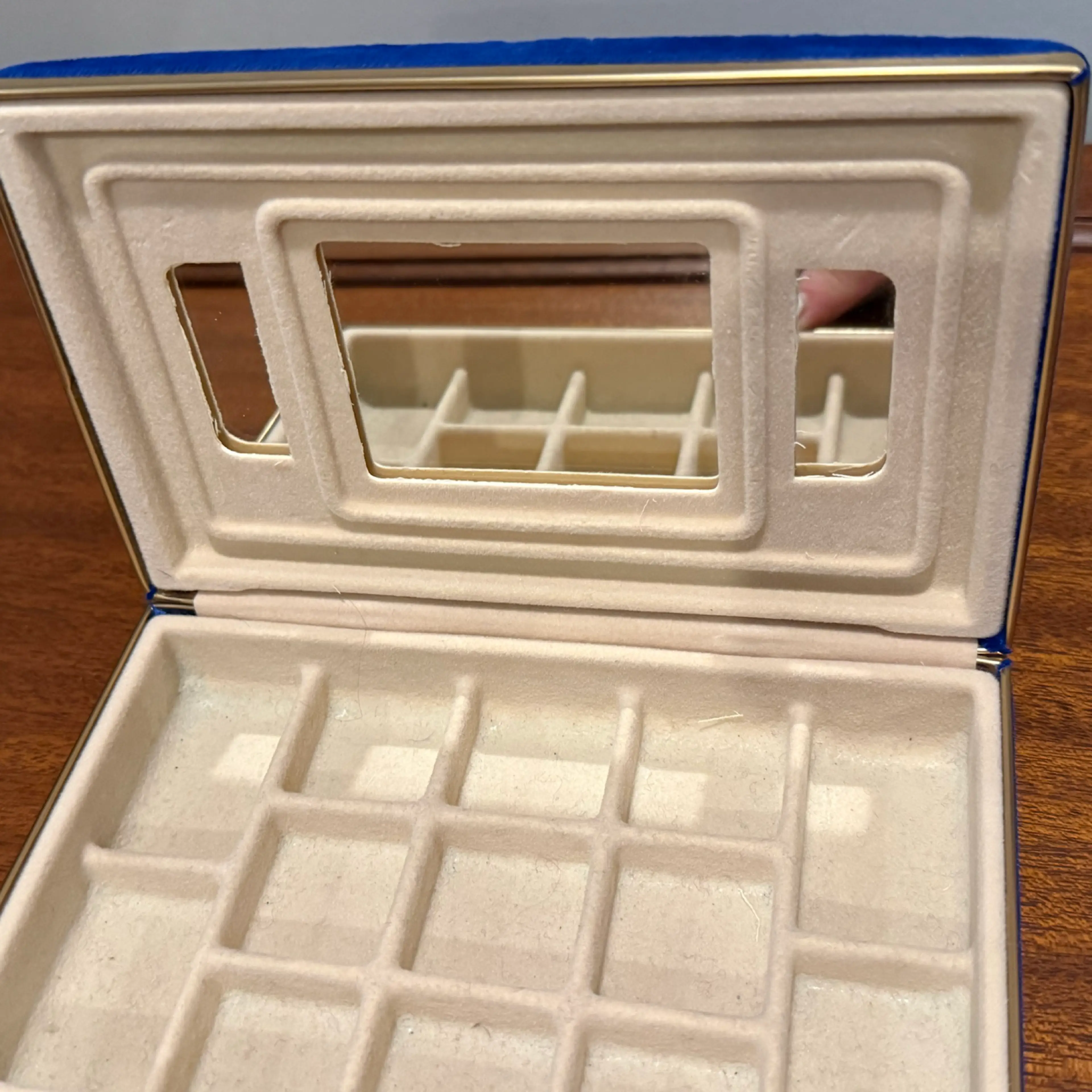 Image 2 of 3
