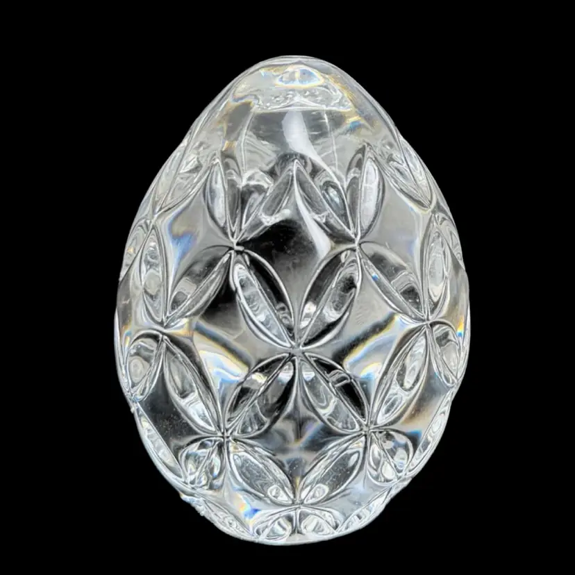 Waterford Small Clear Crystal Egg  Paperweight
2.25” T x 1.75”W