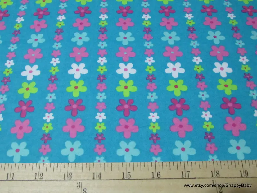 Foxy Daisy Flannel Fabric Remnant - 100% Cotton - Choose Size - Soft Craft & Quilting Fabric
