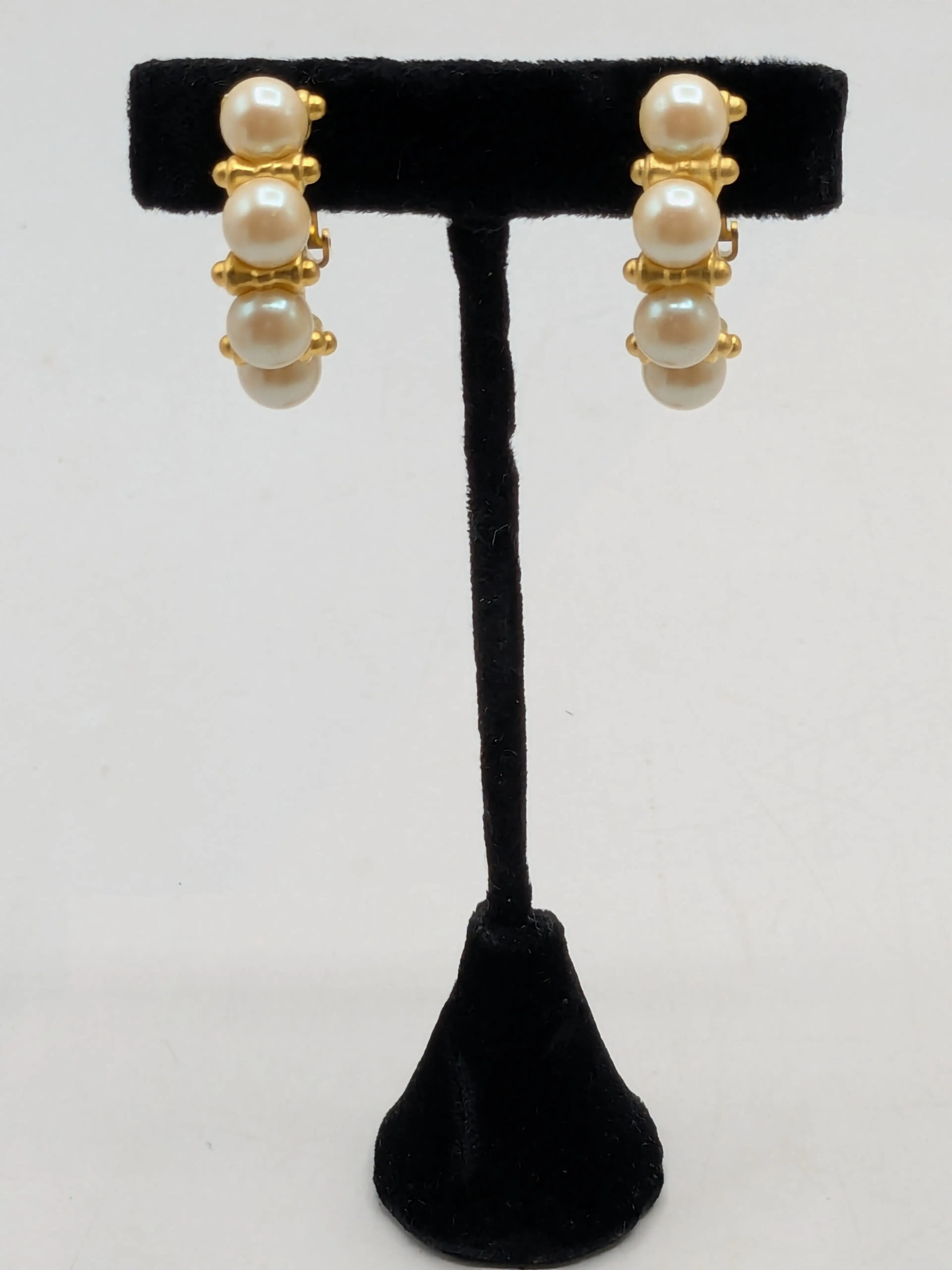 Image 4 of 12