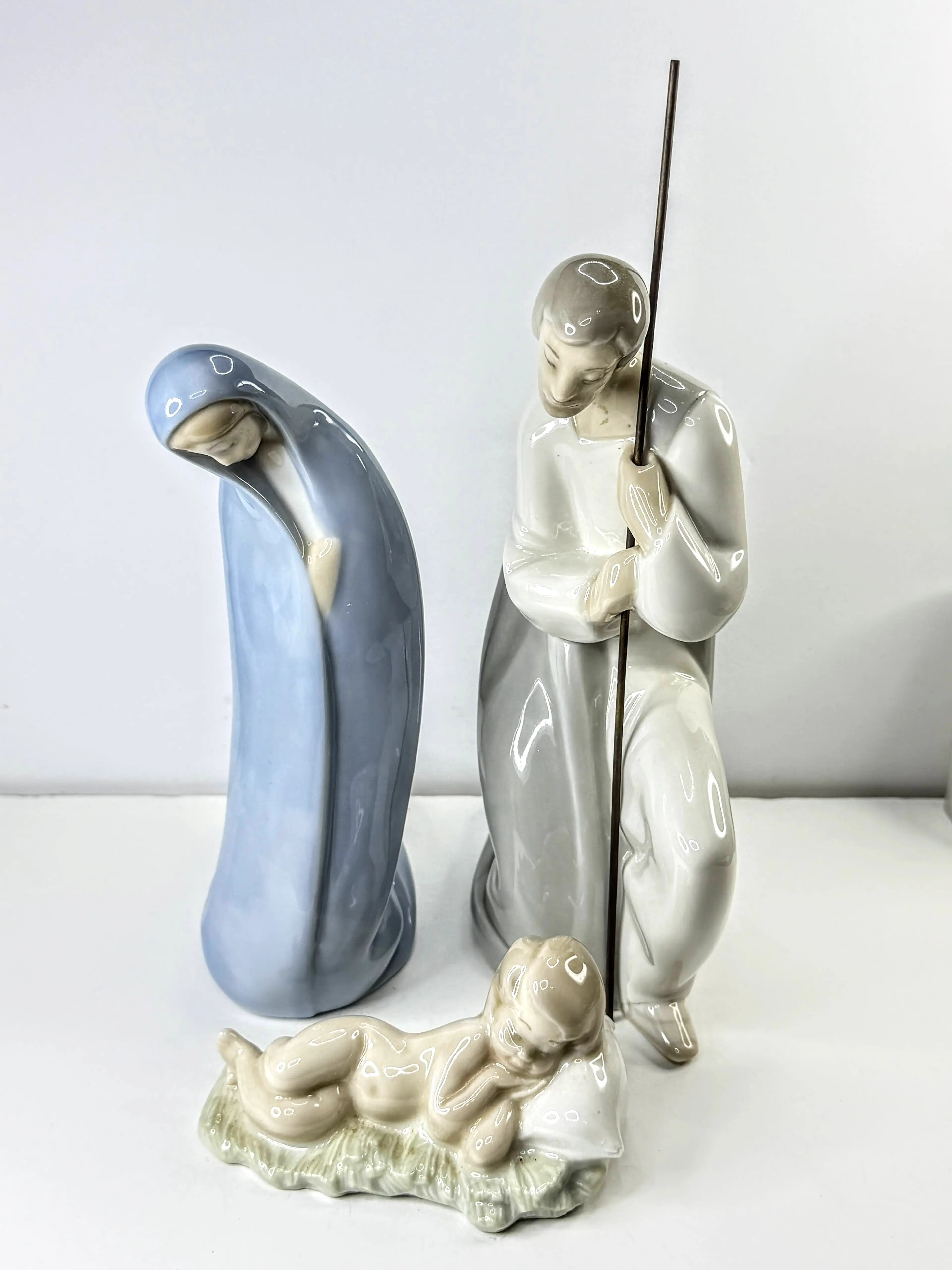 Image 3 of 8