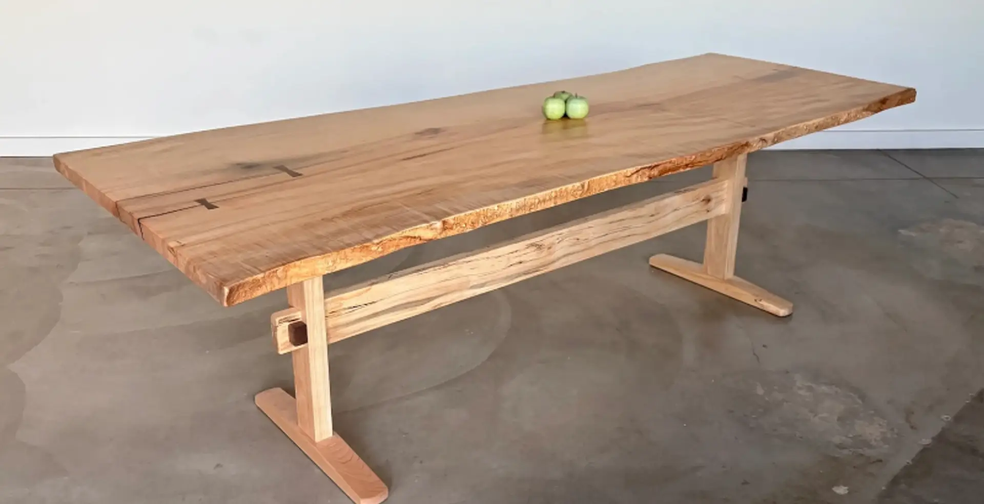 Kitchen & Dining Furniture