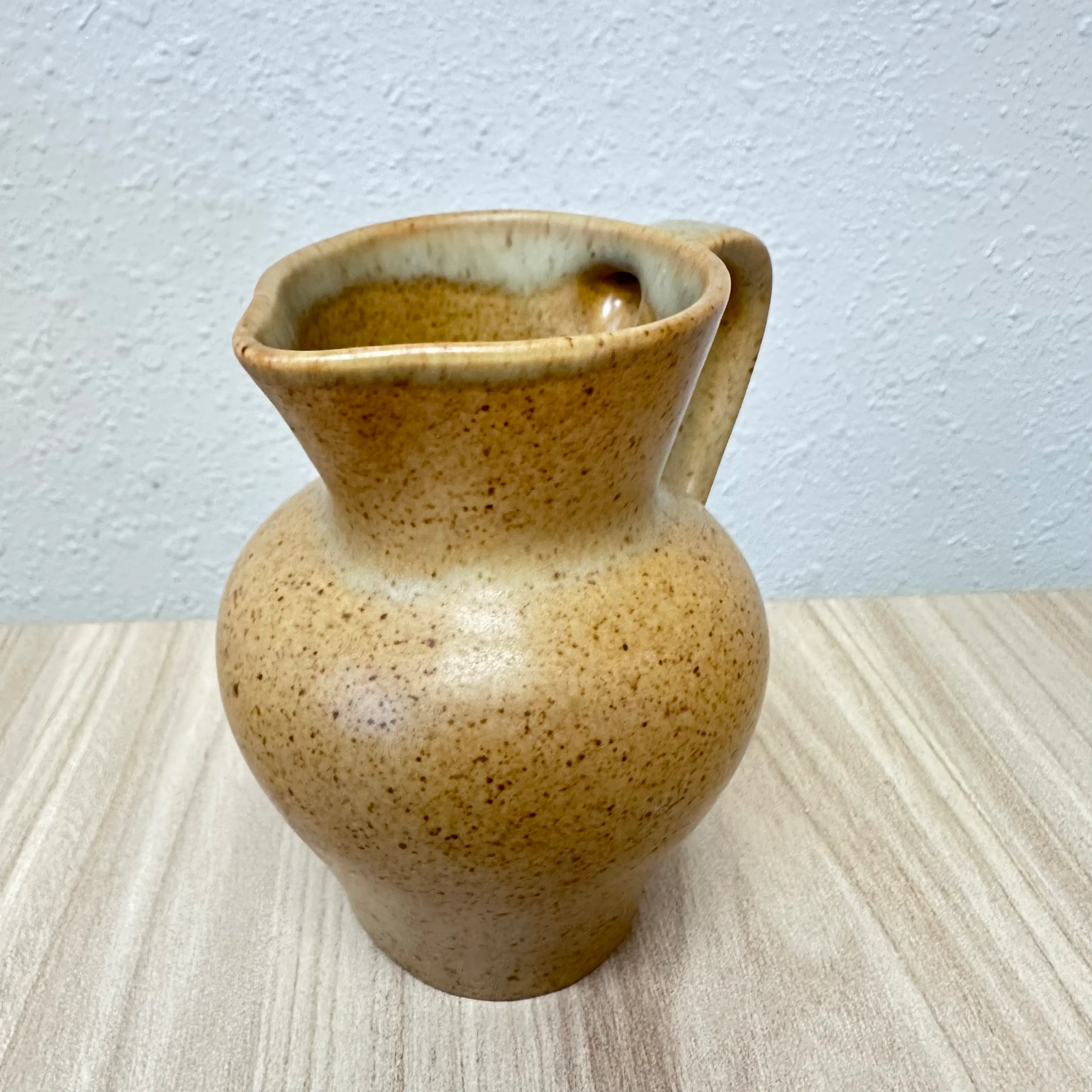 Image 2 of 24