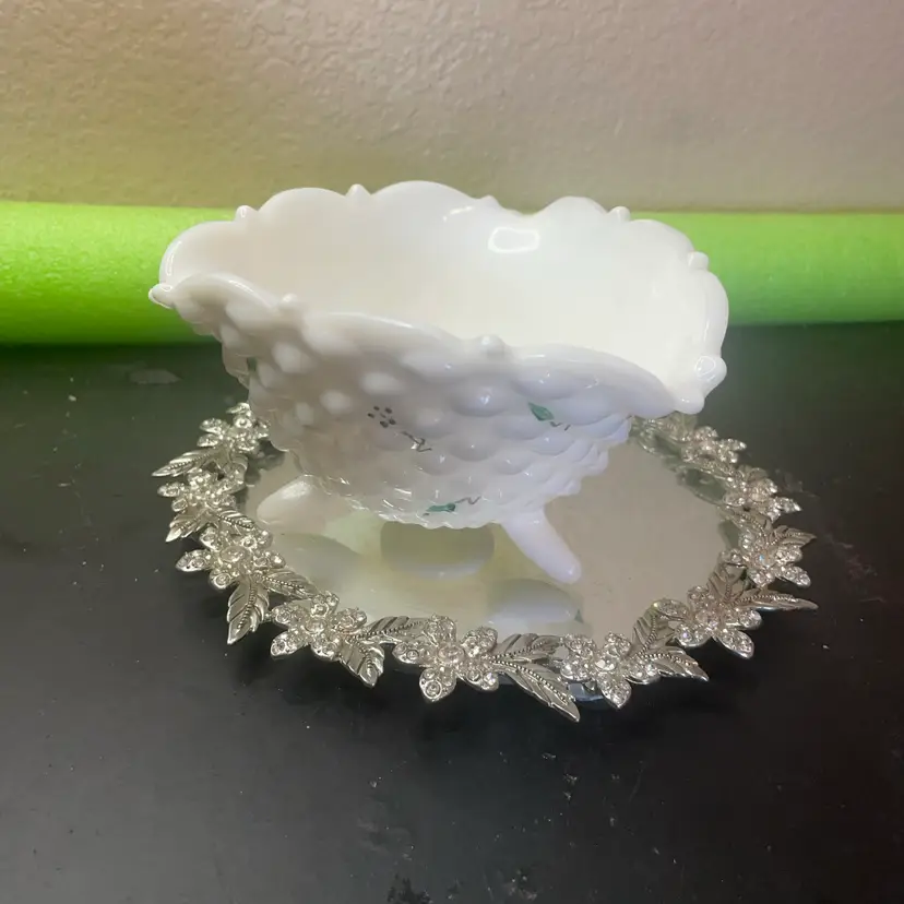 VTG LE Smith Milk Glass Hobnail Footed Scalopped Rim 6” Bowl
