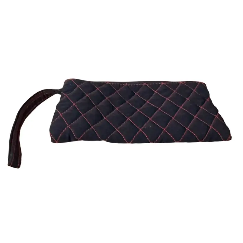 #03  Vera Bradley Black Fabric Wristlet Bag With Red Stitching In Diamond Pattern