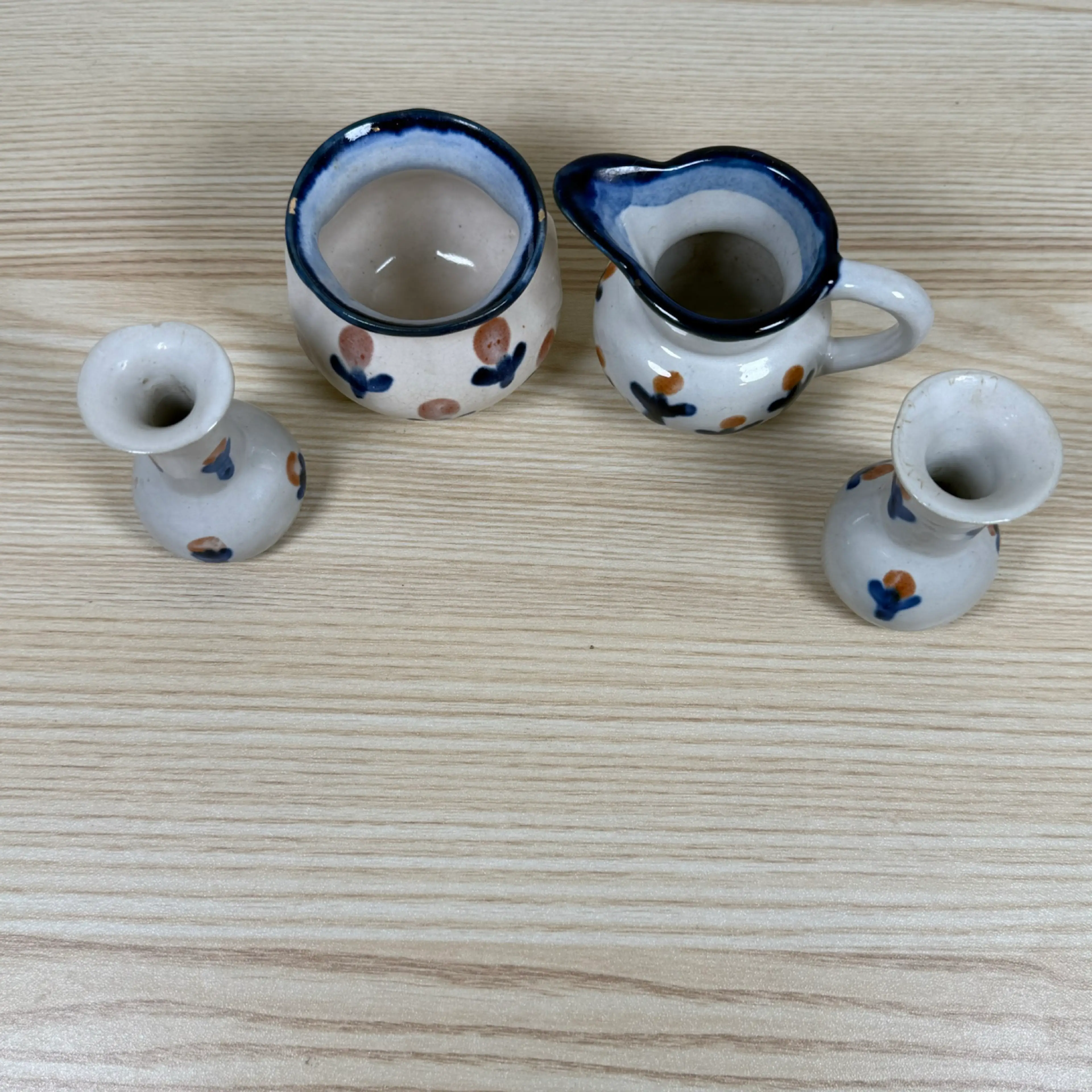 Image 2 of 6