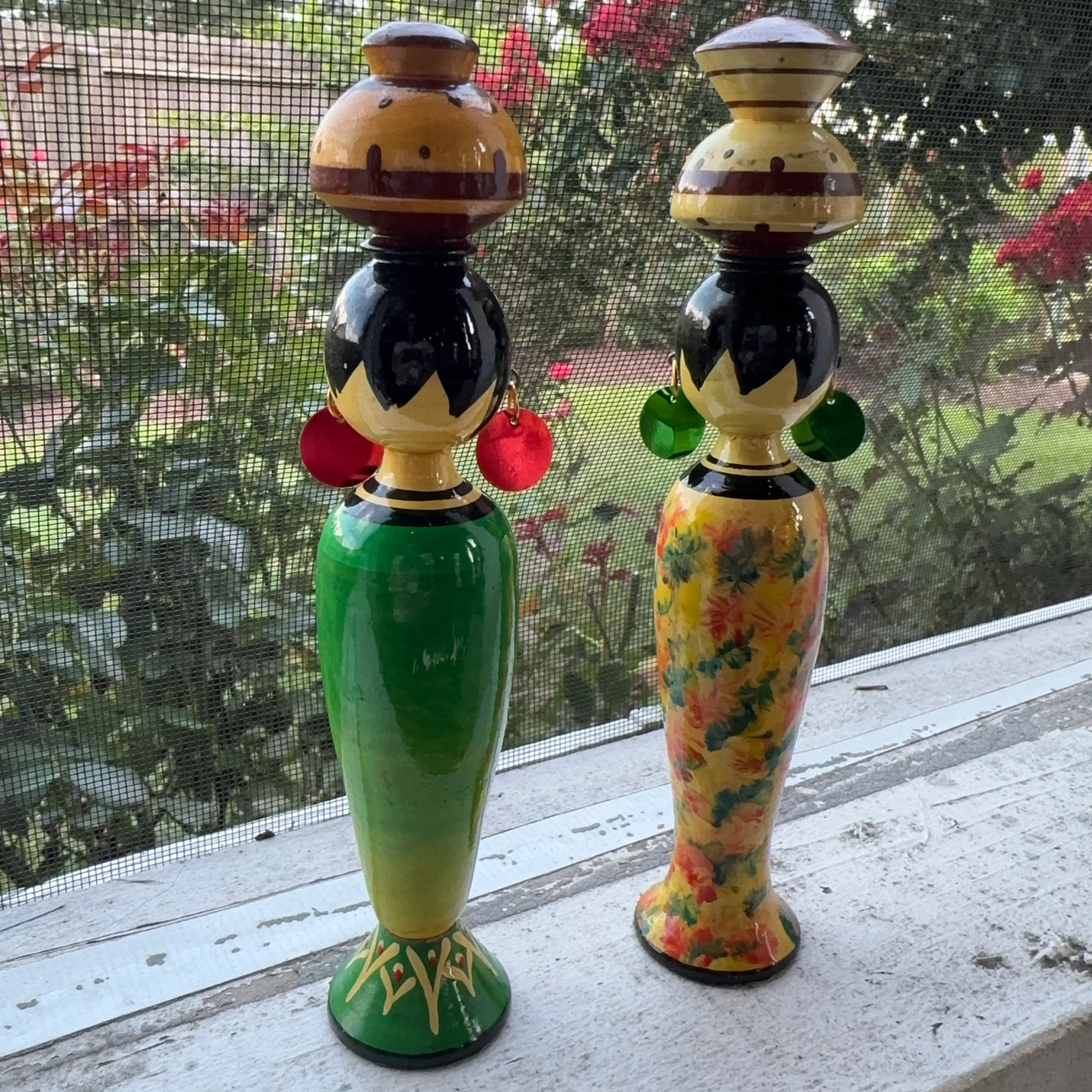 Image 2 of 6