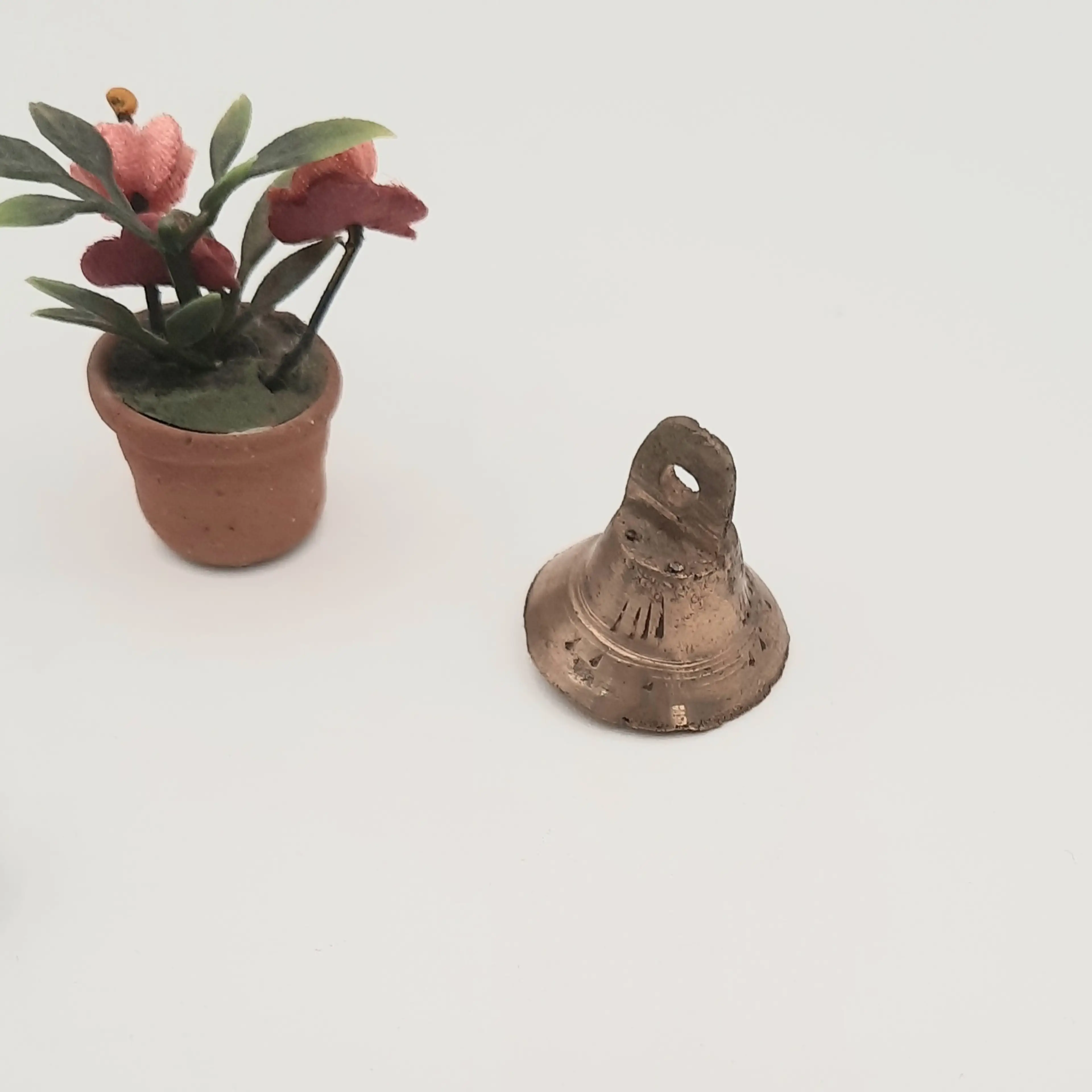 Image 4 of 6