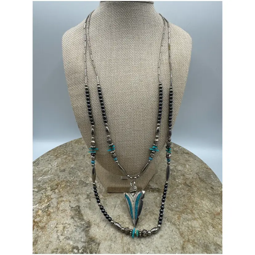 Vintage Two Strand Silver Tone Southwestern Style Arrowhead Pendant Necklace