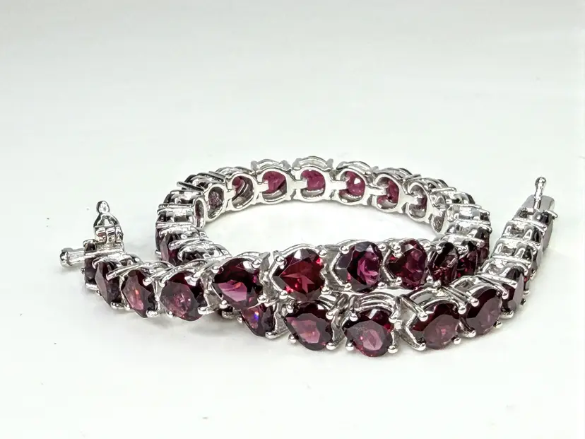 Sterling Silver Heart Cut Garnet Tennis Bracelet 34 Stones 7.25" 15.9g JR2032