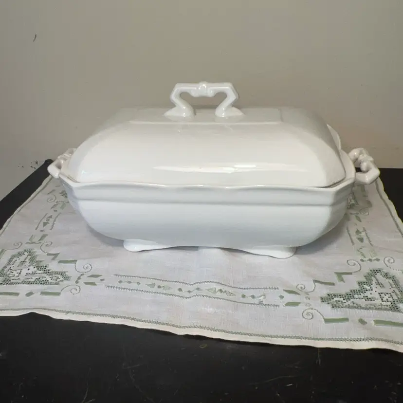 John Maddock & Sons Royal Semi Porcelain White Covered Soup/Vegetable Tureen