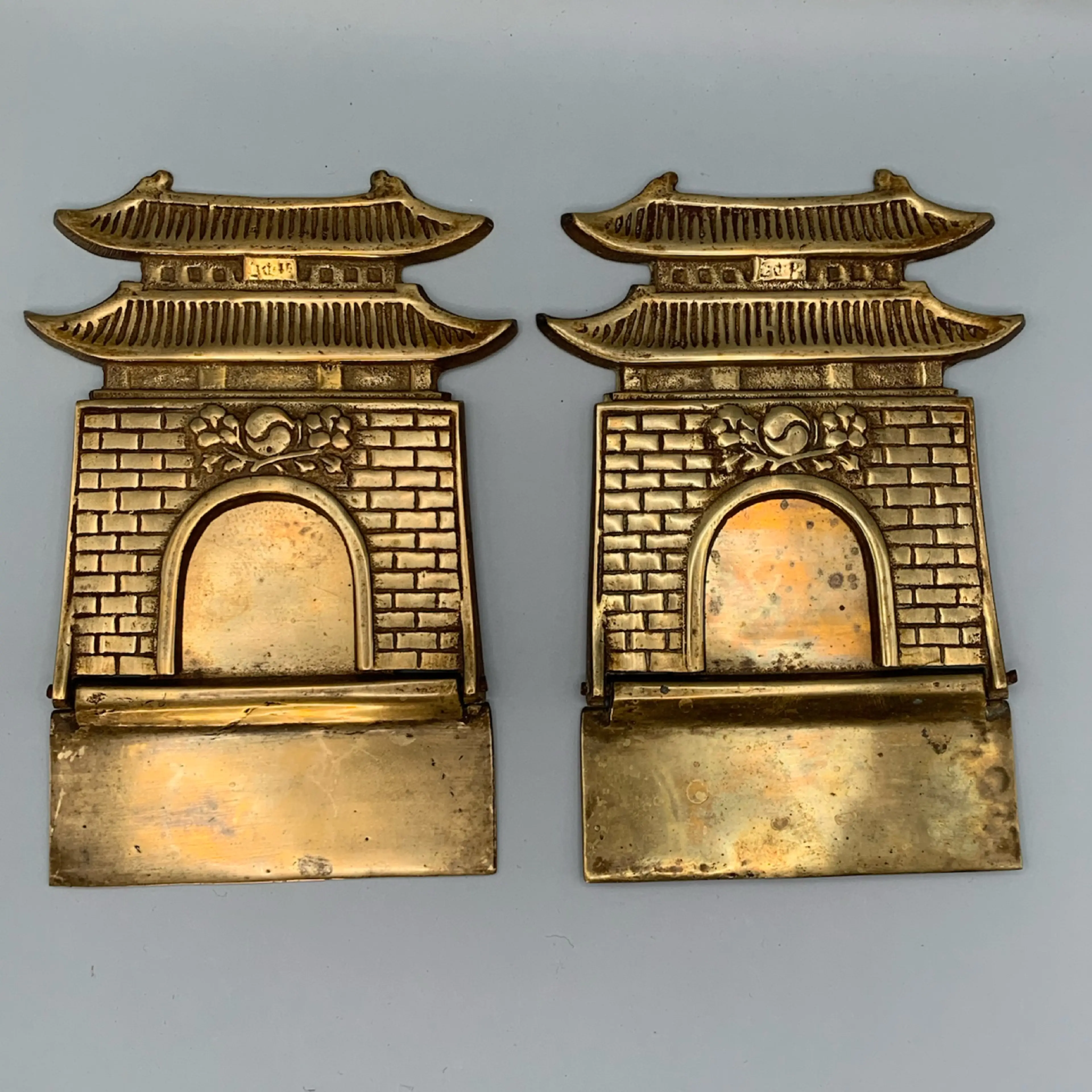 Image 2 of 10