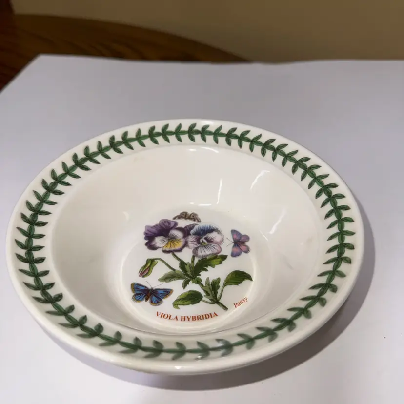 Portmeirion Botanic Garden 6.5” Bowl Viola Hybrida Pansy England