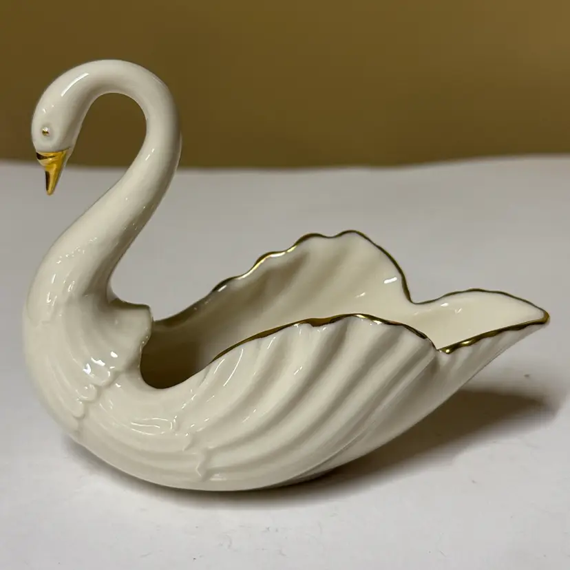 Lenox Swan Trinket Dish 24K Gold Trim White Porcelain Made in USA 4.75” long