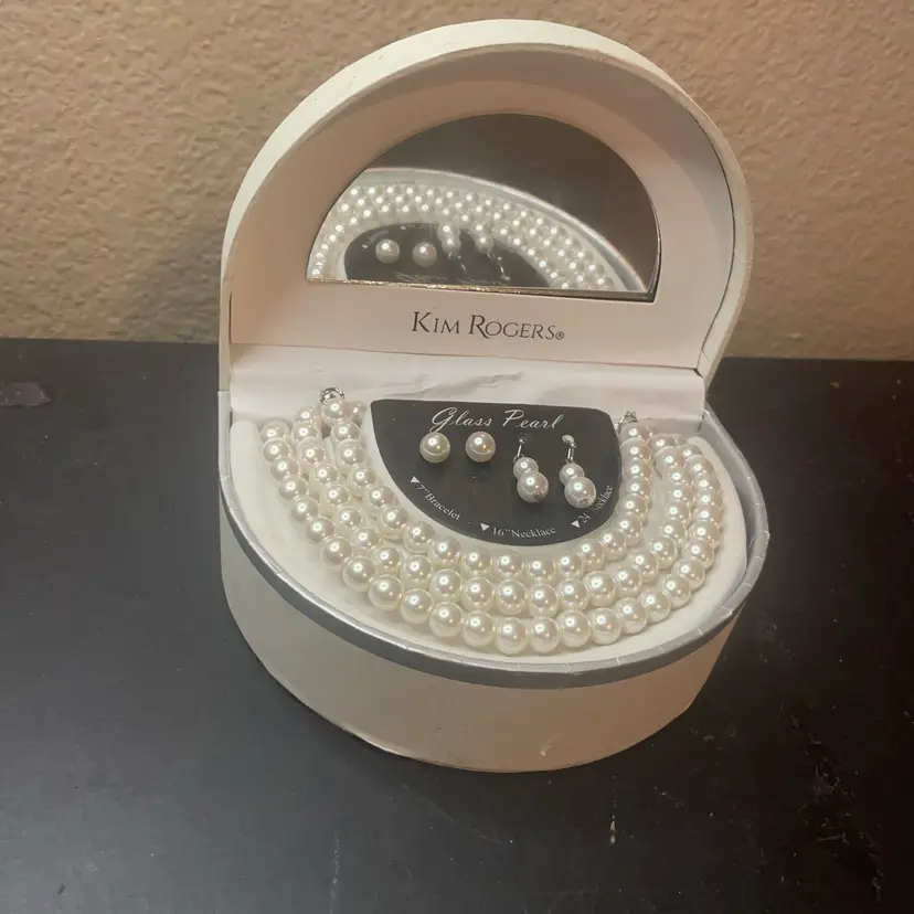 NIB Kim Rogers Glass 5pcs Pearl Jewelry Set