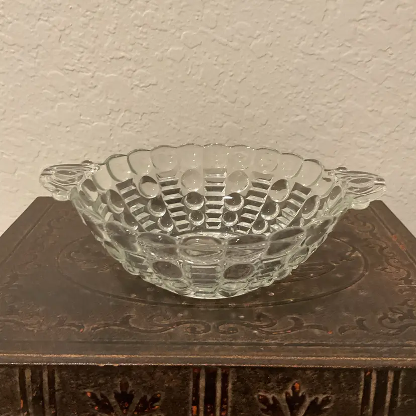 🎉 Indiana Glass "Mayflower"  bon bon candy dish starburst bottom and distinctive dot-and-rib panel pattern
