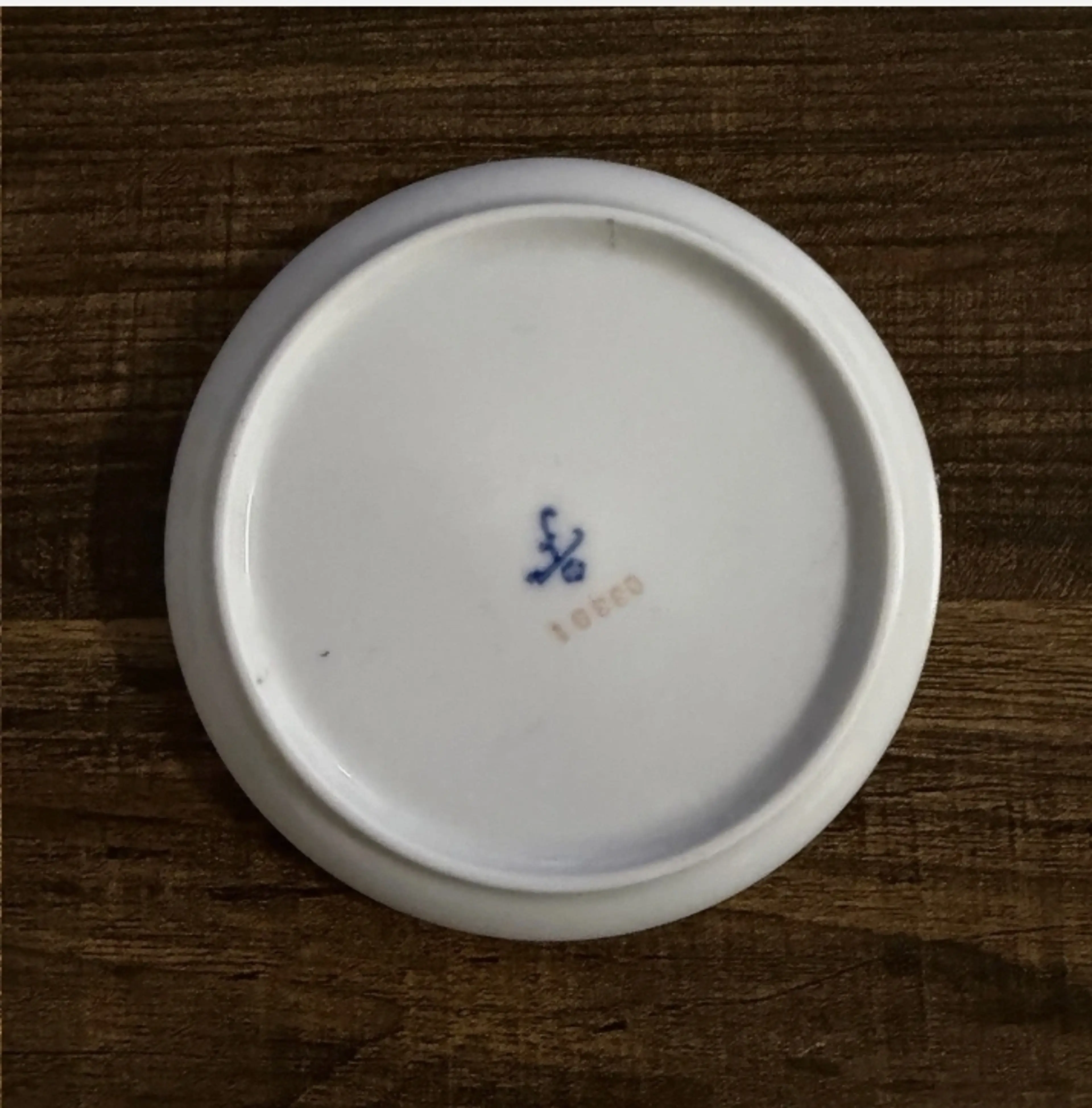 Image 2 of 6