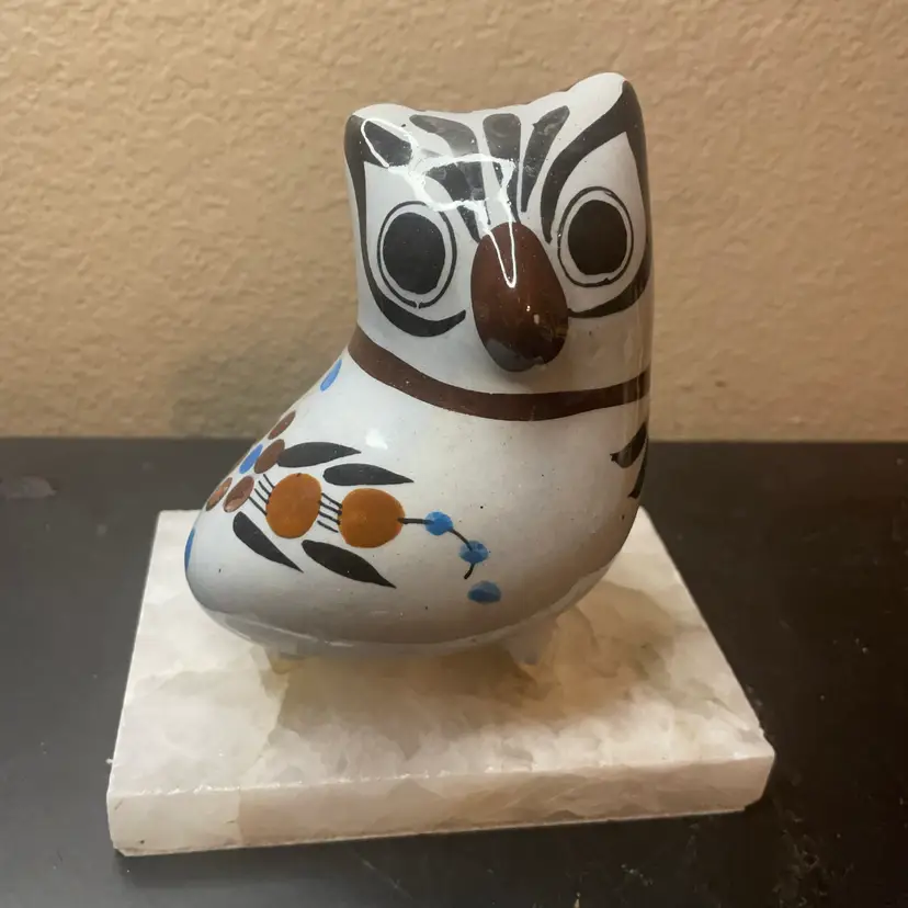 Exquisite Signed Ken Edward’s Tonala Mexico Folk Art 6” Owl Figurine