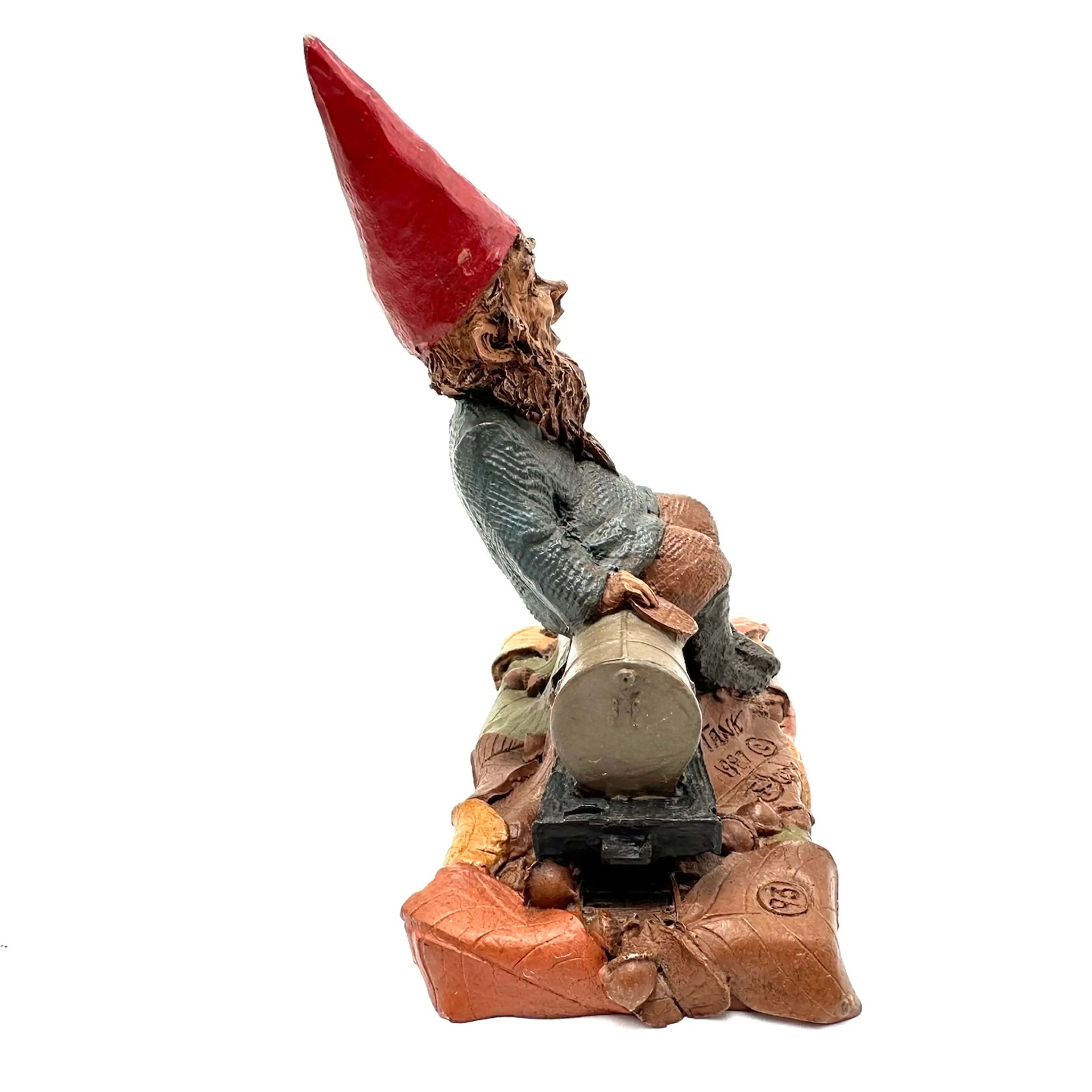 Image 4 of 16