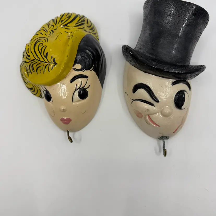 Vintage Pair Of Chalkware Hook Heads Lady & Man Figures 5.25”