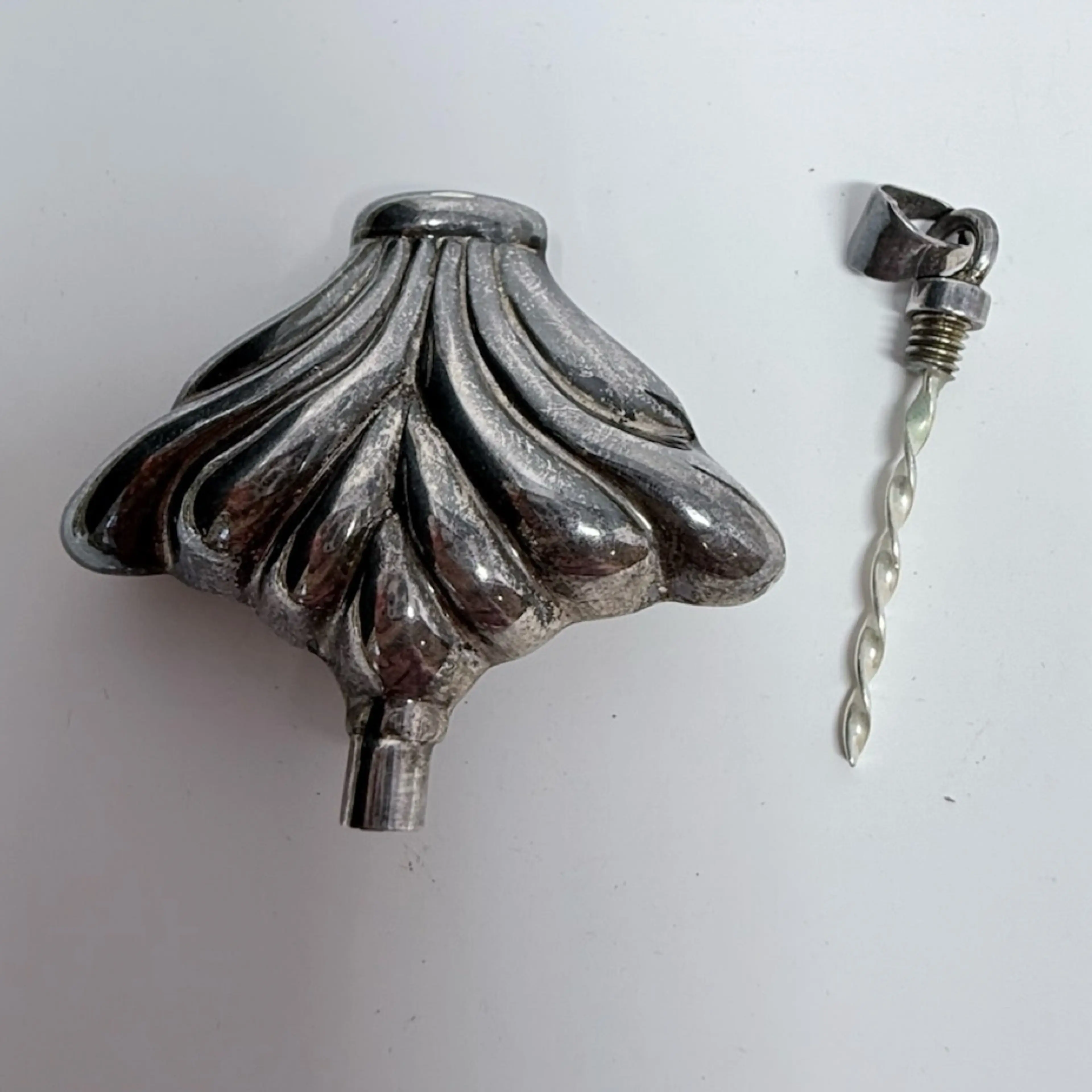 Image 4 of 4