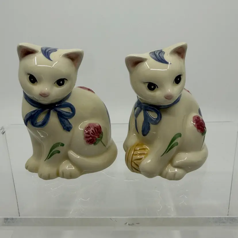 Lenox Red Poppies On Blue Cats Kittens Salt & Pepper Shakers Barnyard Retired
