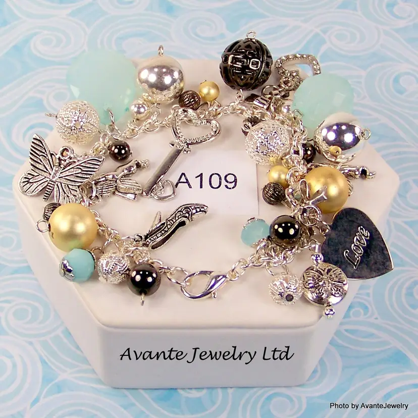 Avante Jewelry Charm Bracelet Vintage Light Aqua Gold Tone Silver Tone Chain A109