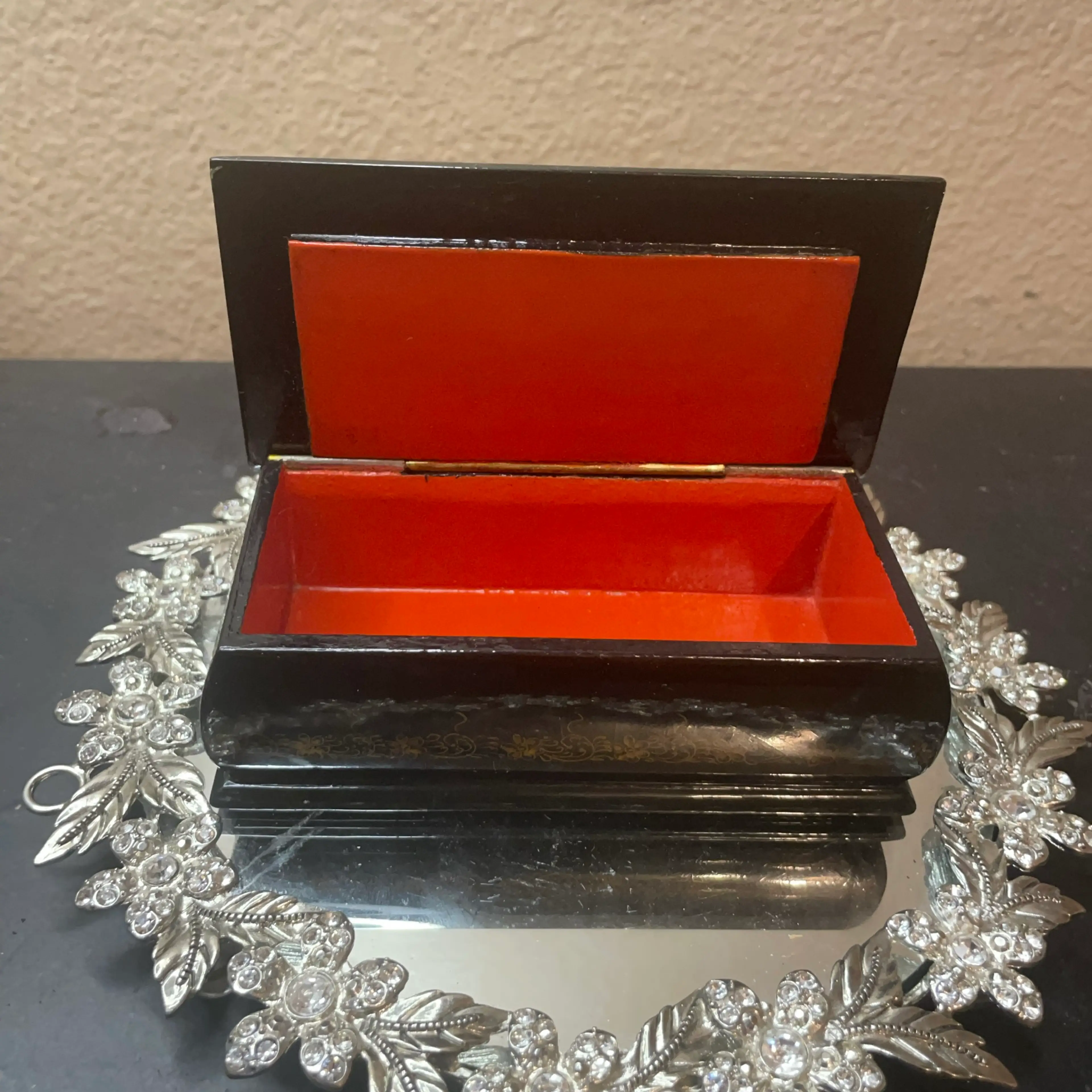 Image 4 of 7