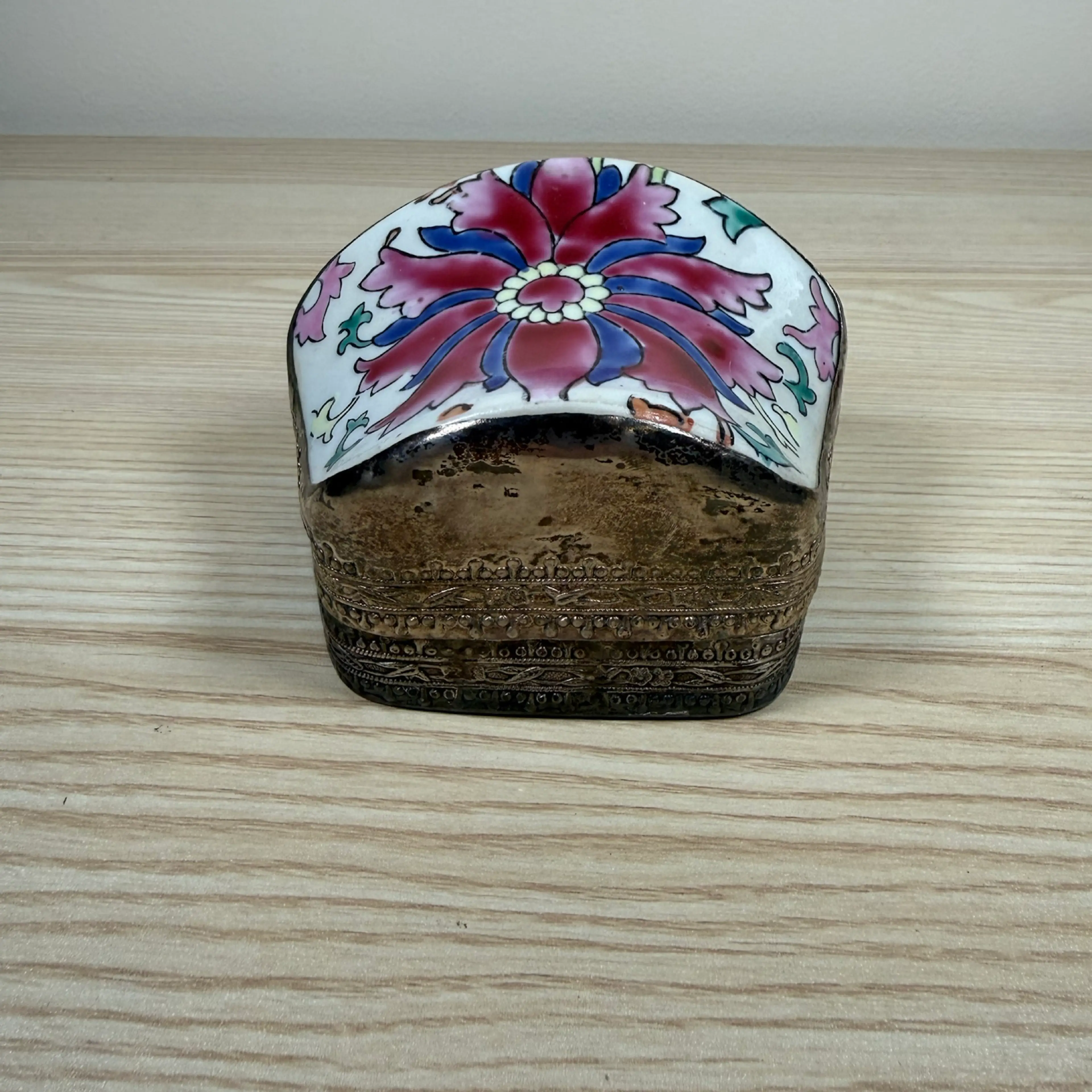 Image 2 of 7