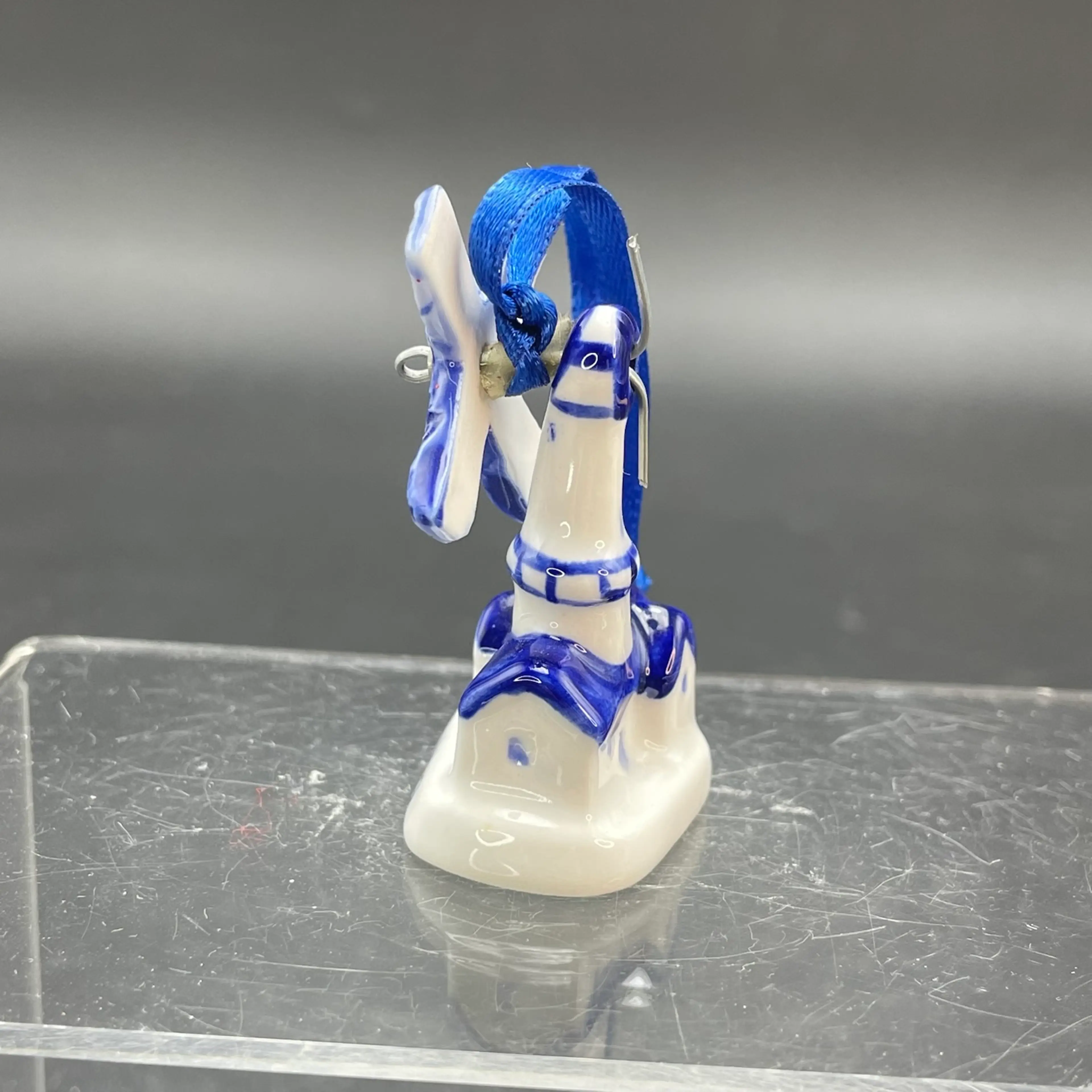 Image 4 of 8