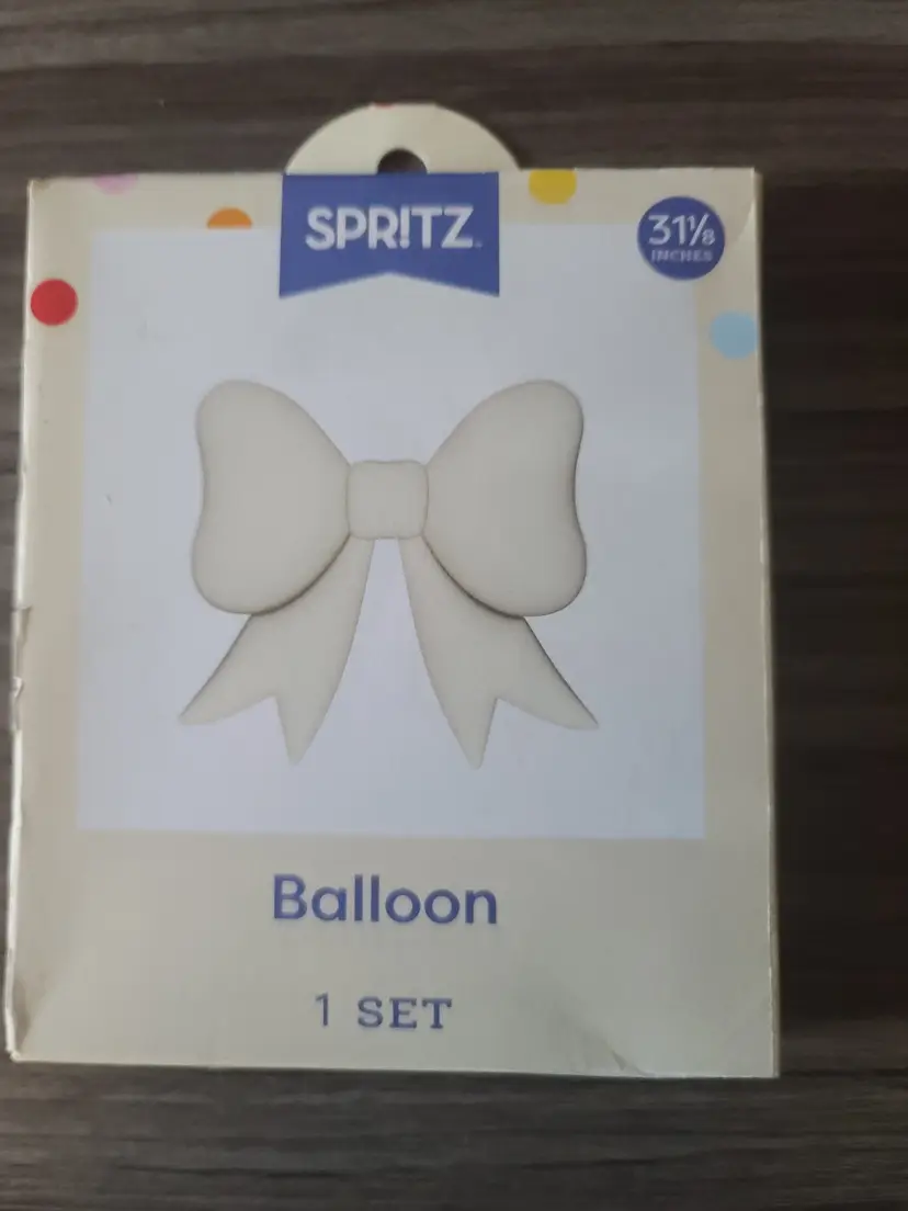 White bow balloon