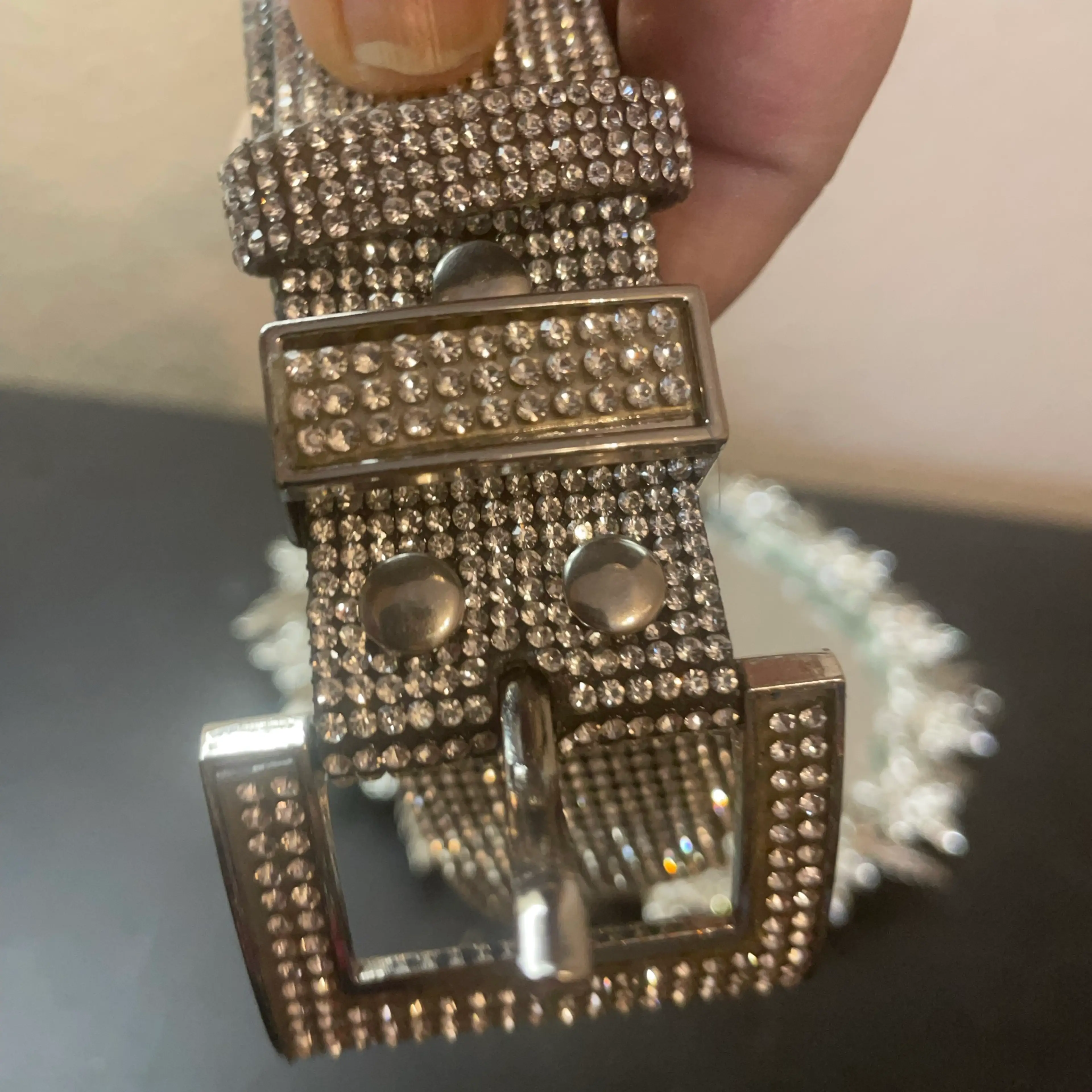 Image 2 of 6