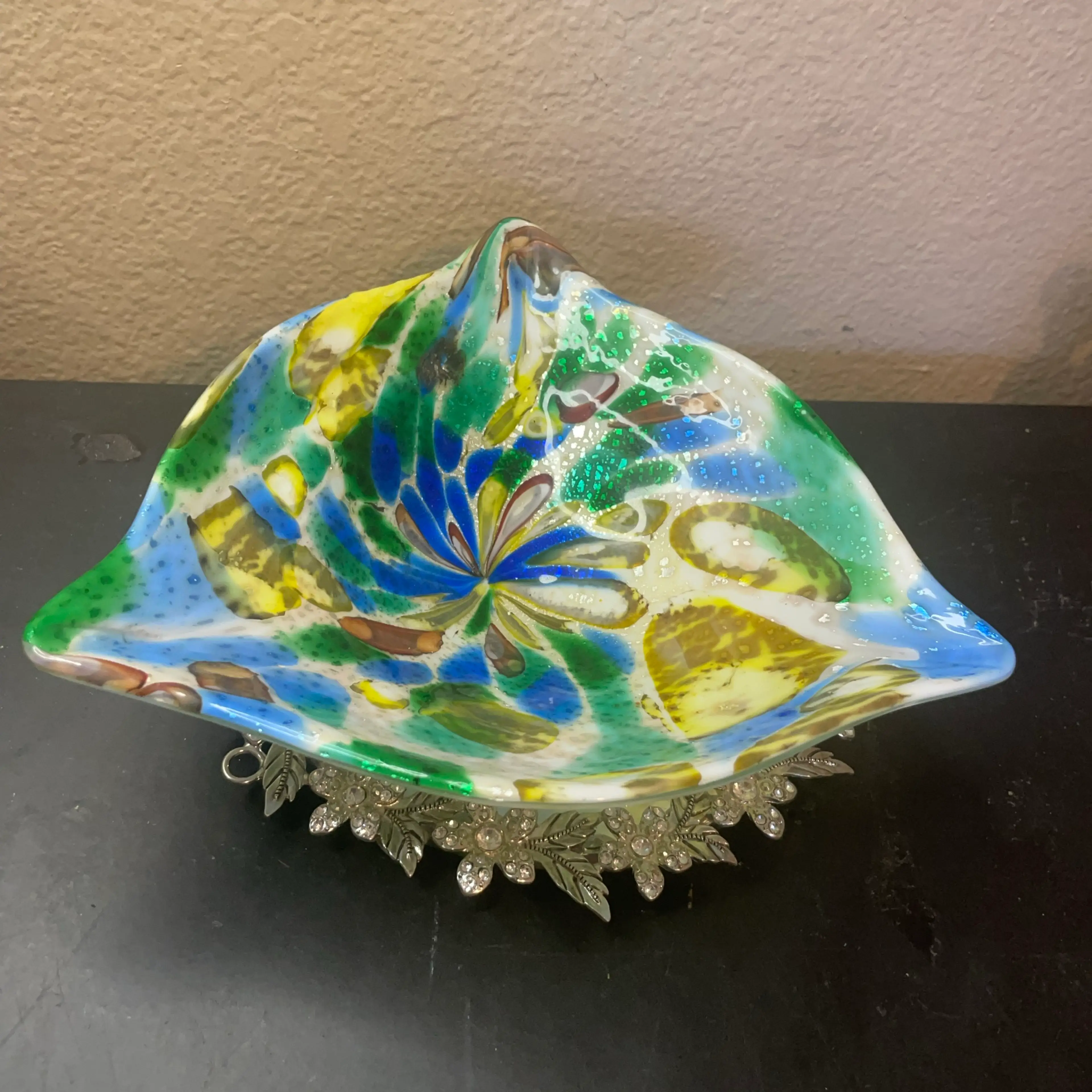 Image 1 of 7