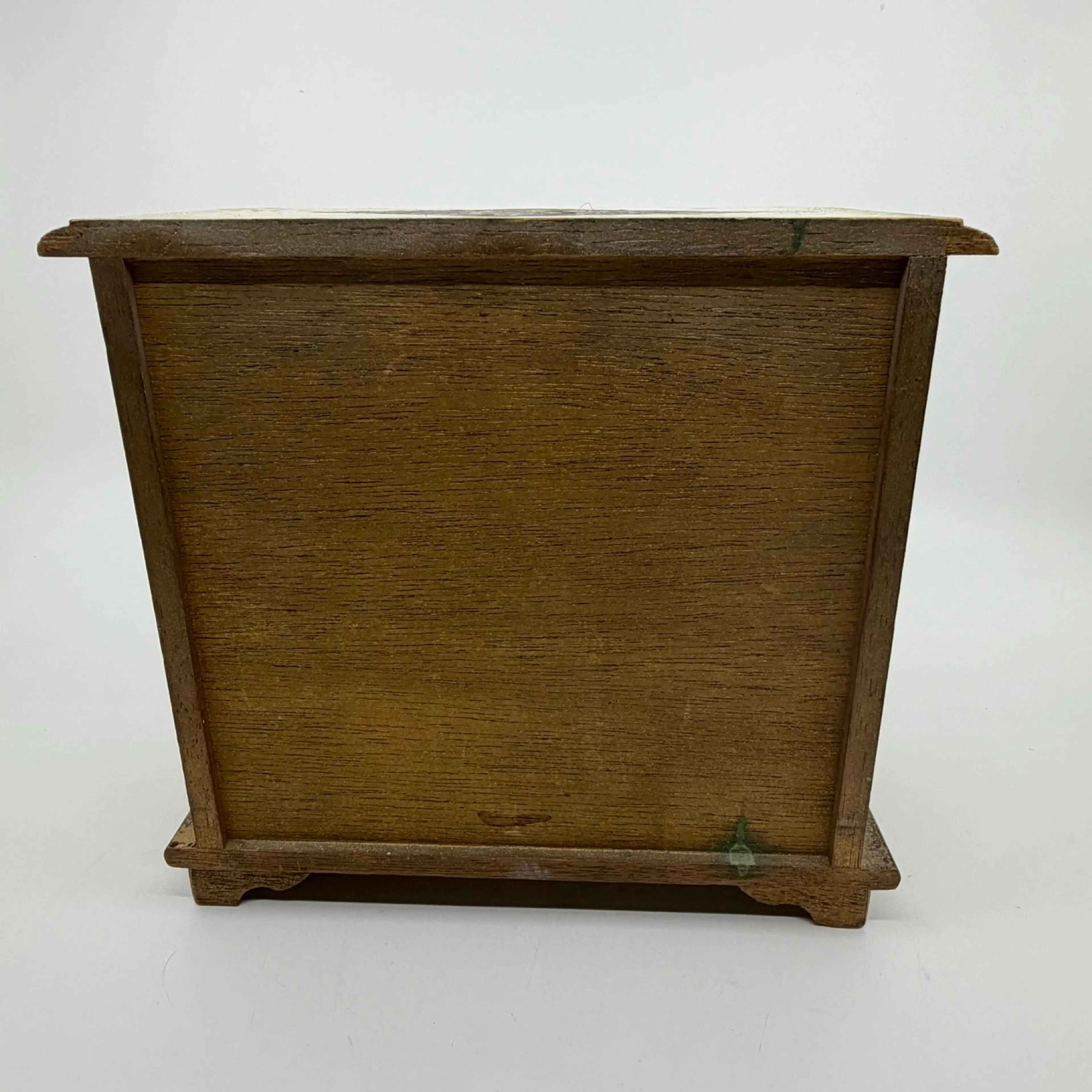 Image 5 of 8
