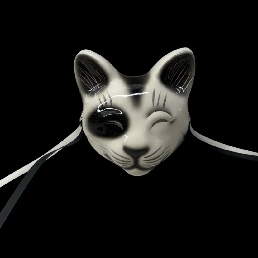 Vtg Ceramic Cat Mask Wall Hanging Winking White Black 4.5" Signed 1991
