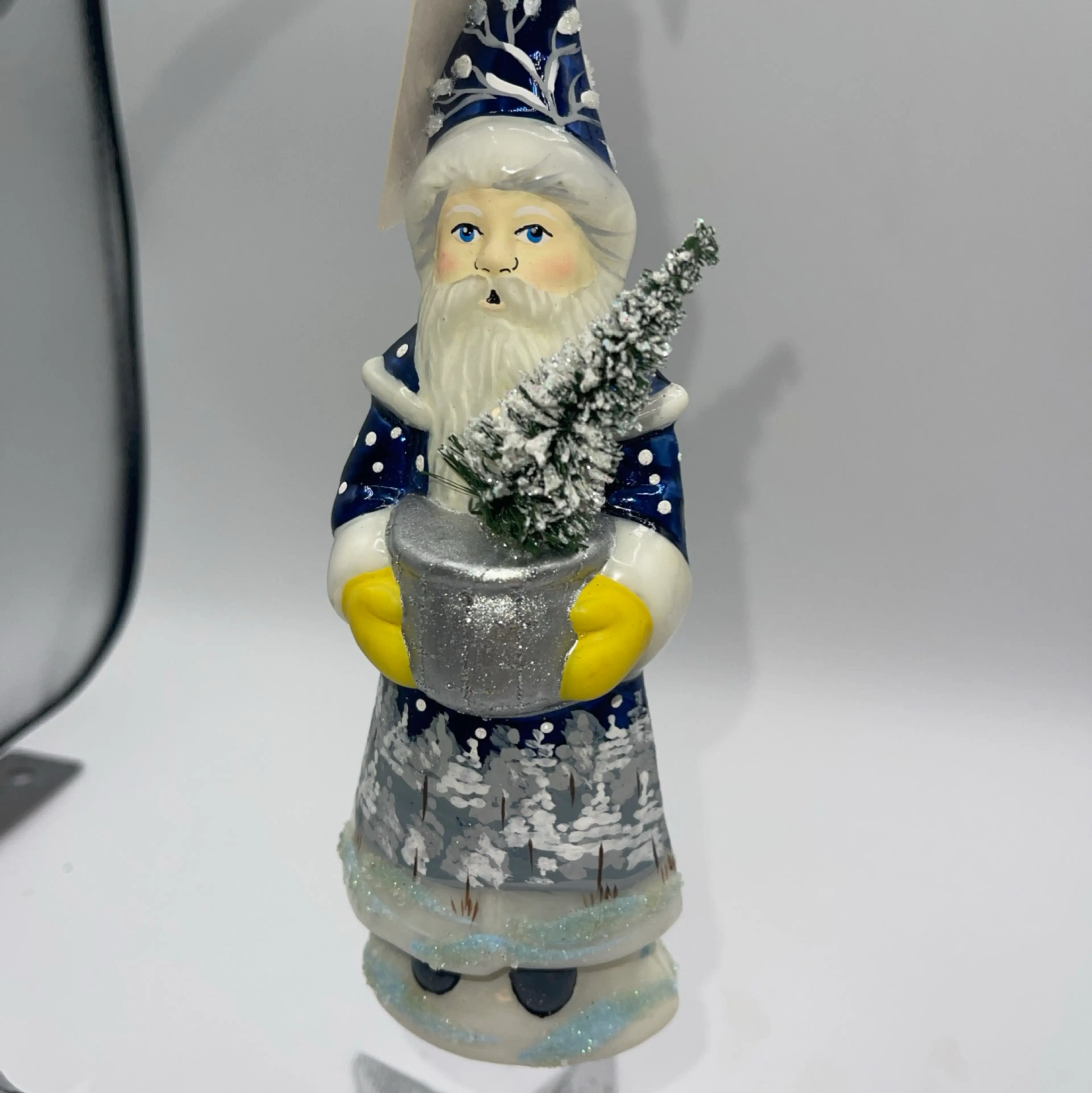 Image 2 of 7