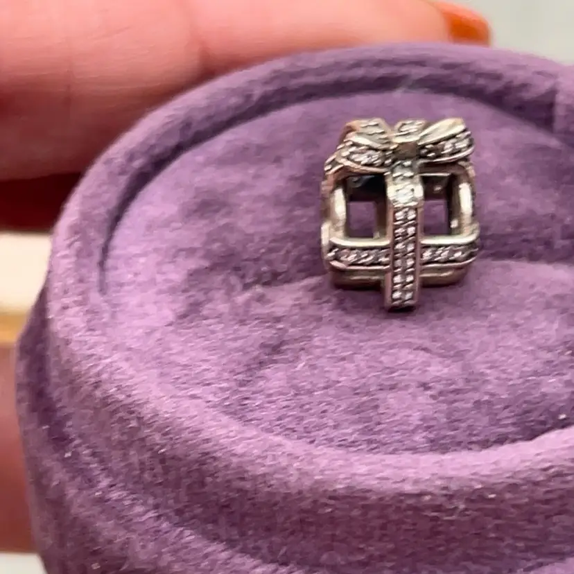 #01 Pandora 925 ALE Sterling Silver CZ Gift Box Present Slider Charm Retired Bracelet Bead