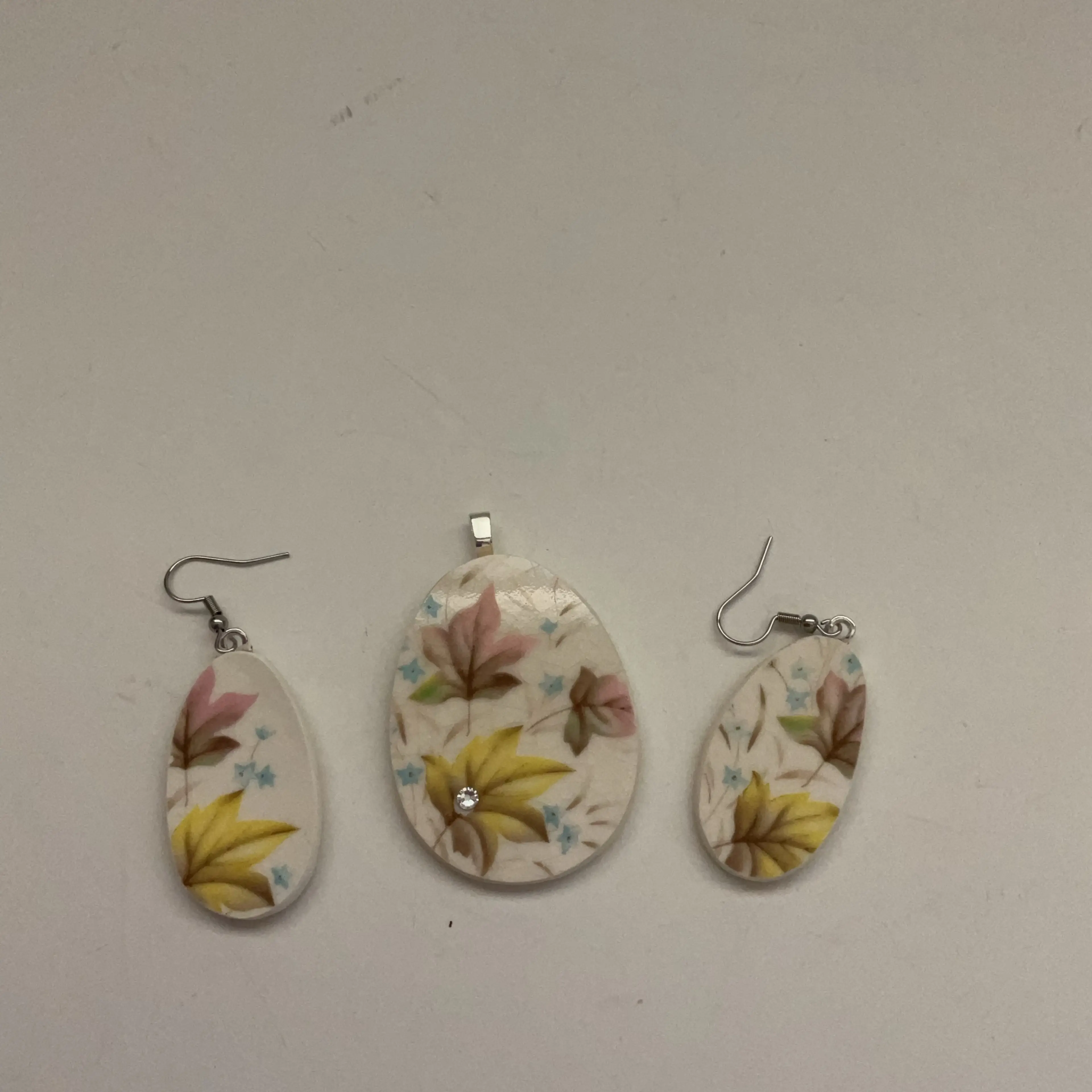 Image 1 of 2
