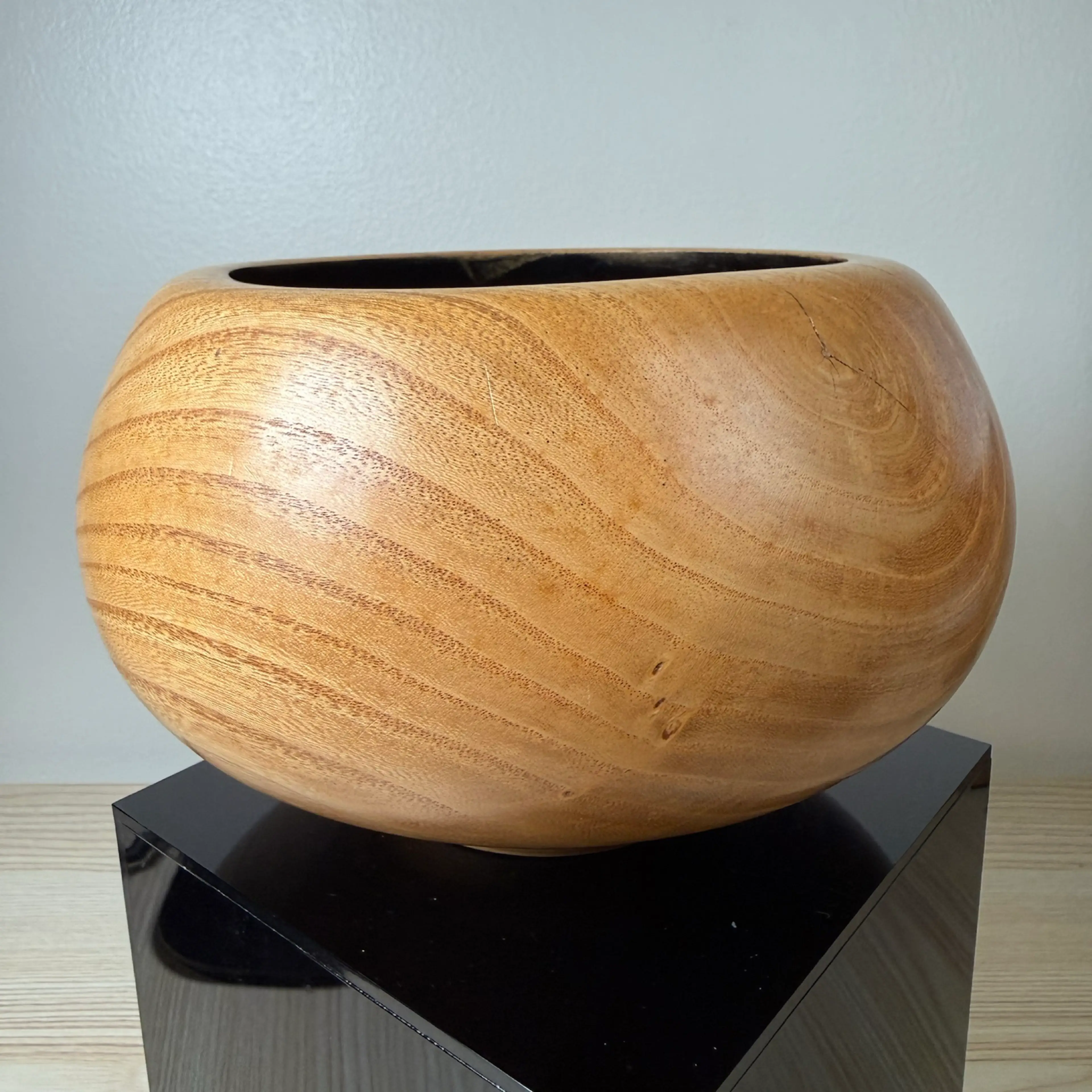 Image 4 of 7